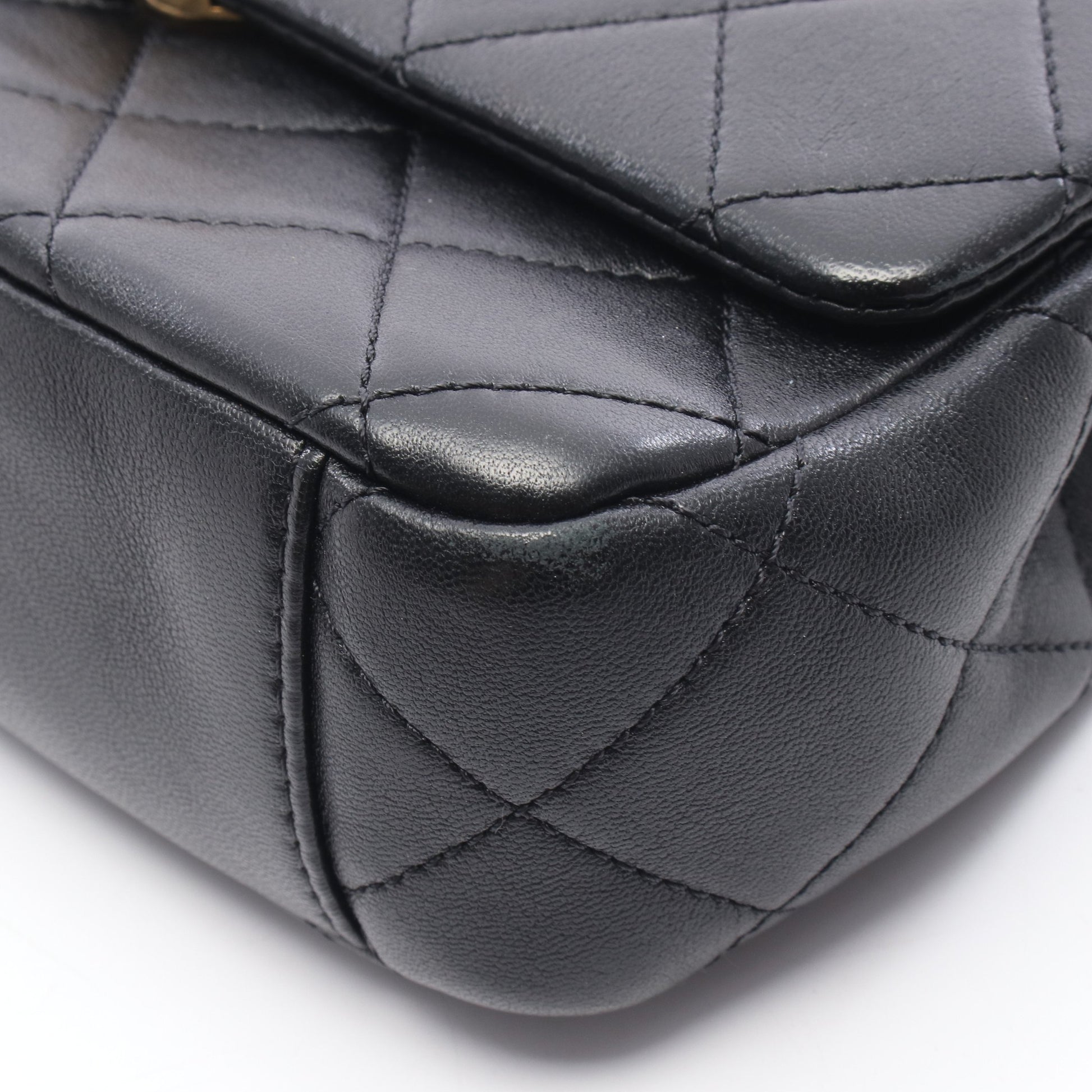 トップハンドル マトラッセ 2WAY チェーンショルダーバッグ ラムスキン ブラック ゴールド金具 シャネル バッグ CHANEL