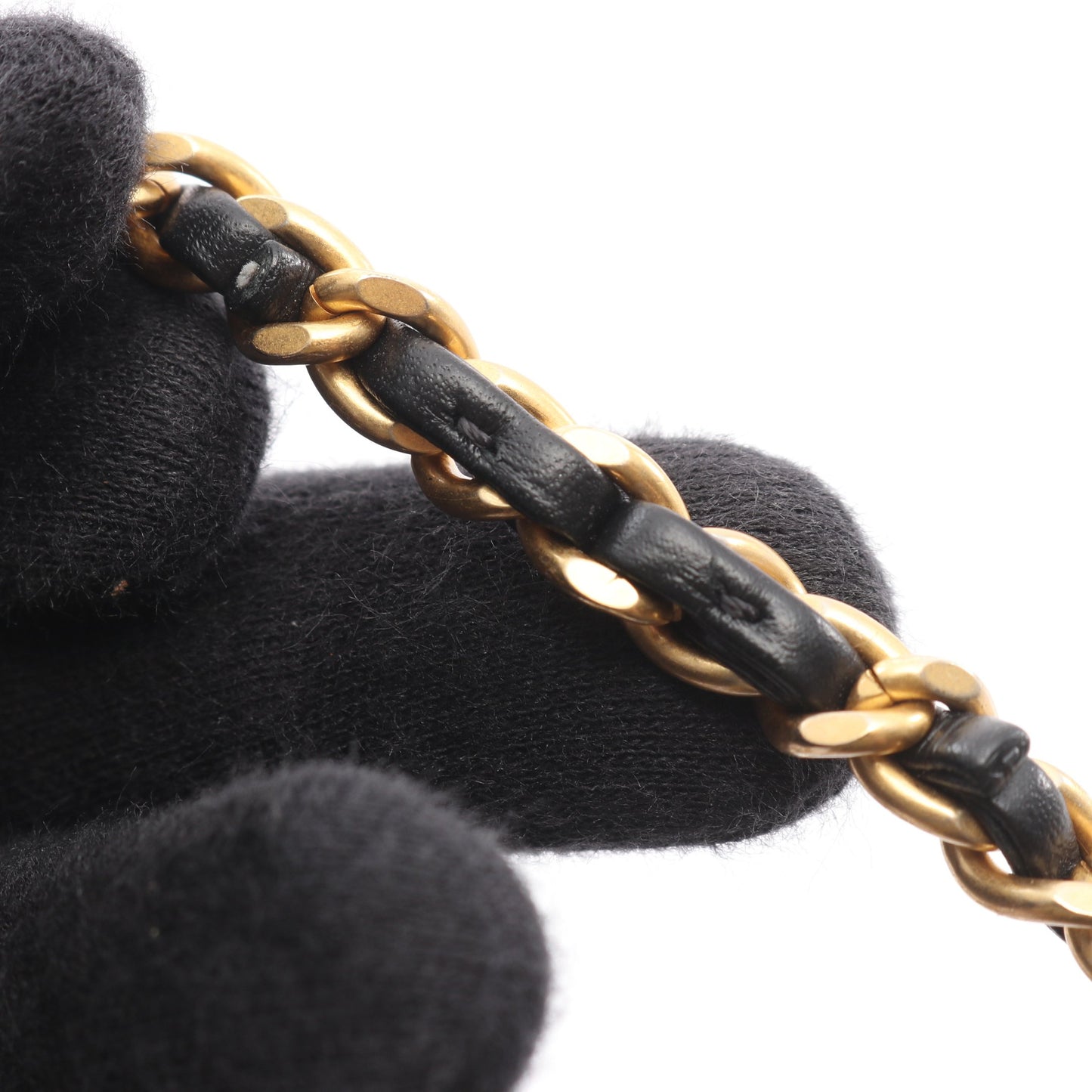CHANEL 19 ディズヌフ マトラッセ チェーンショルダーバッグ ラムスキン ブラック ゴールド金具 シャネル バッグ CHANEL