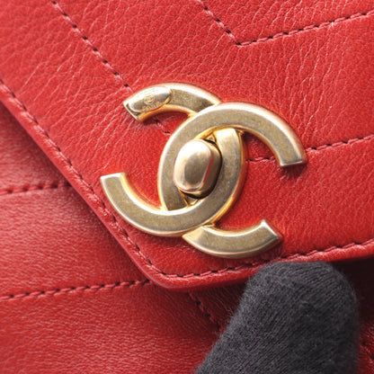 シェブロン Vステッチ チェーンショルダーバッグ レザー レッド ゴールド金具 シャネル バッグ CHANEL