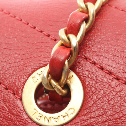 シェブロン Vステッチ チェーンショルダーバッグ レザー レッド ゴールド金具 シャネル バッグ CHANEL