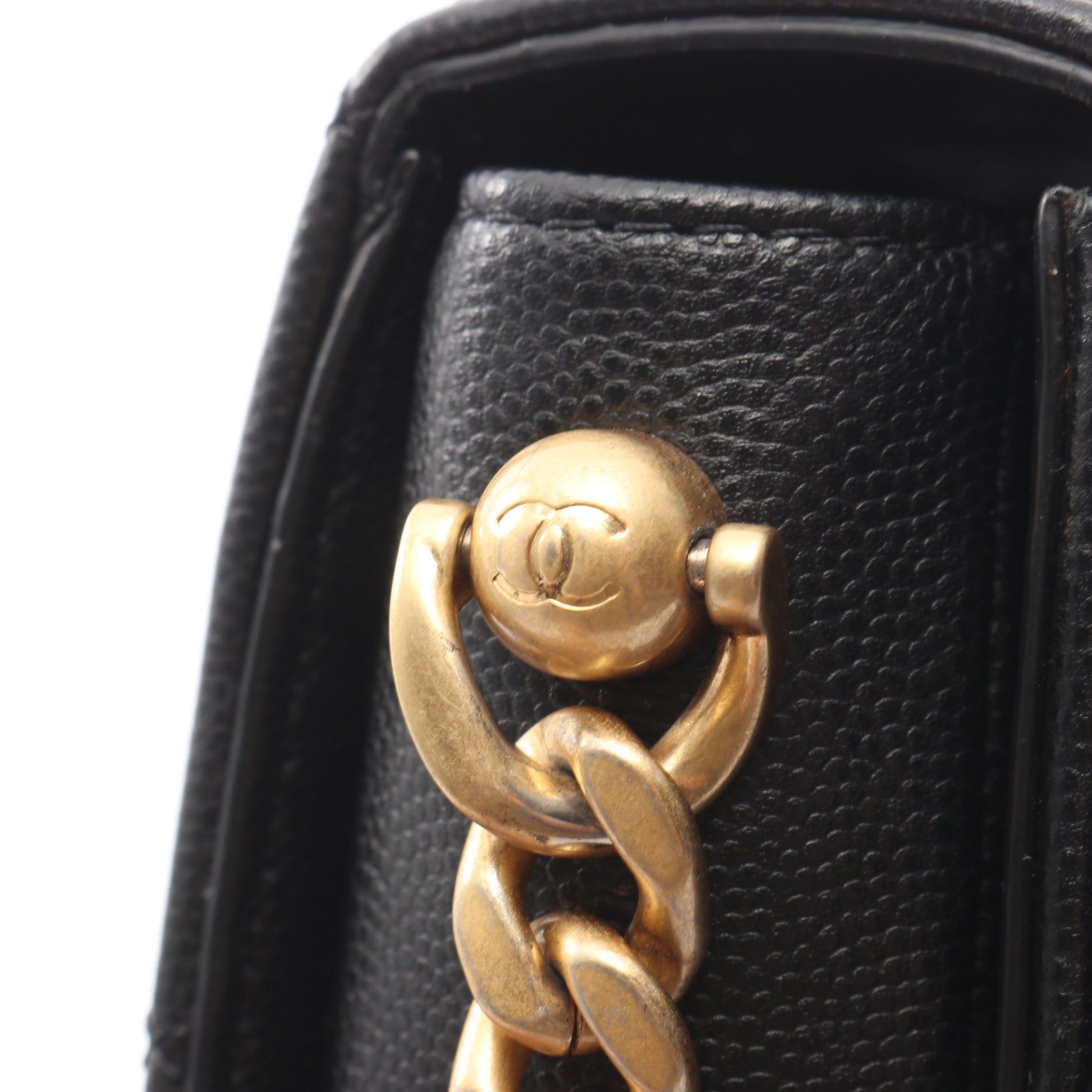 マトラッセ チェーンショルダーバッグ キャビアスキン ブラック ゴールド金具 シャネル バッグ CHANEL