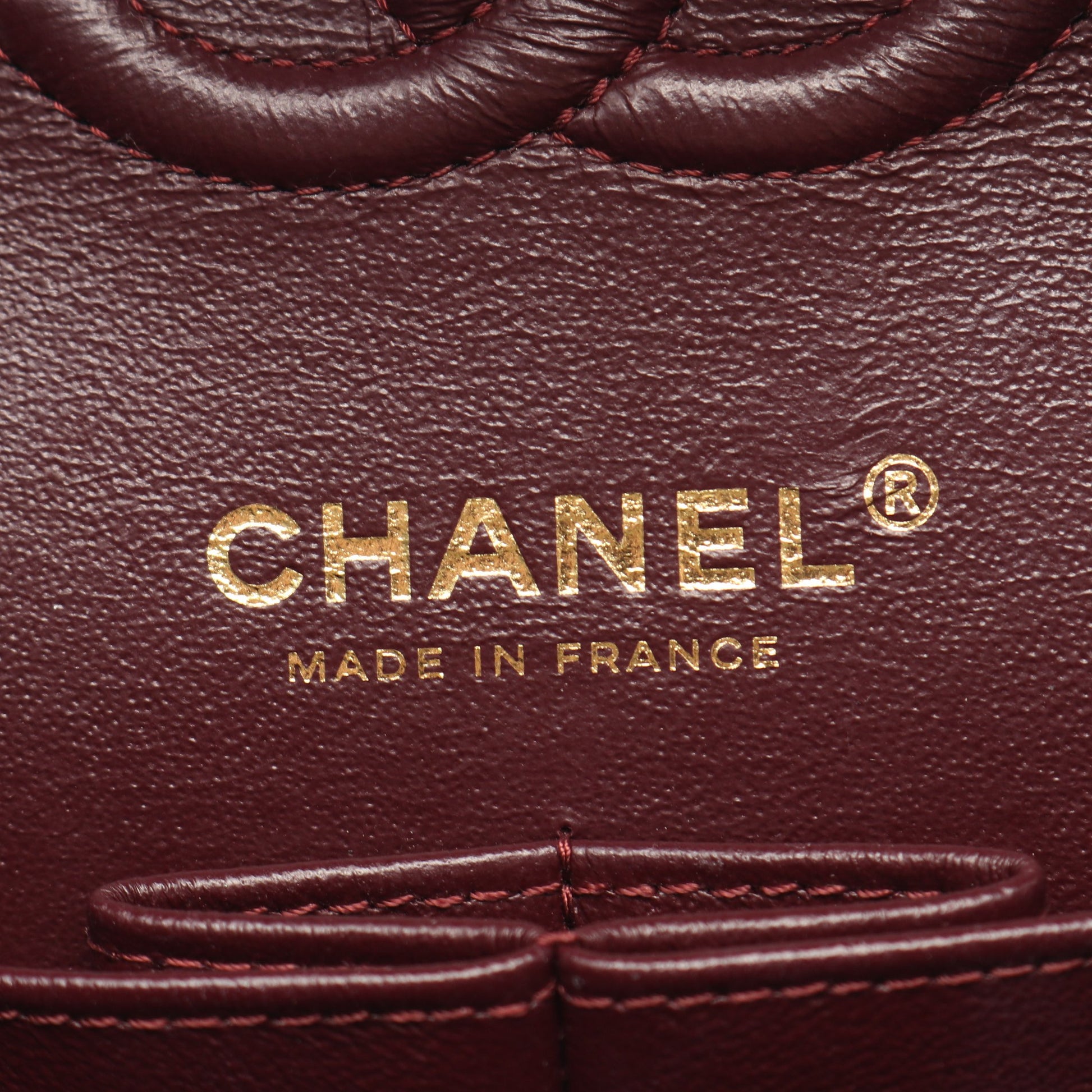 マトラッセ Wフラップ Wチェーンショルダーバッグ キャビアスキン ブラック ゴールド金具 シャネル バッグ CHANEL