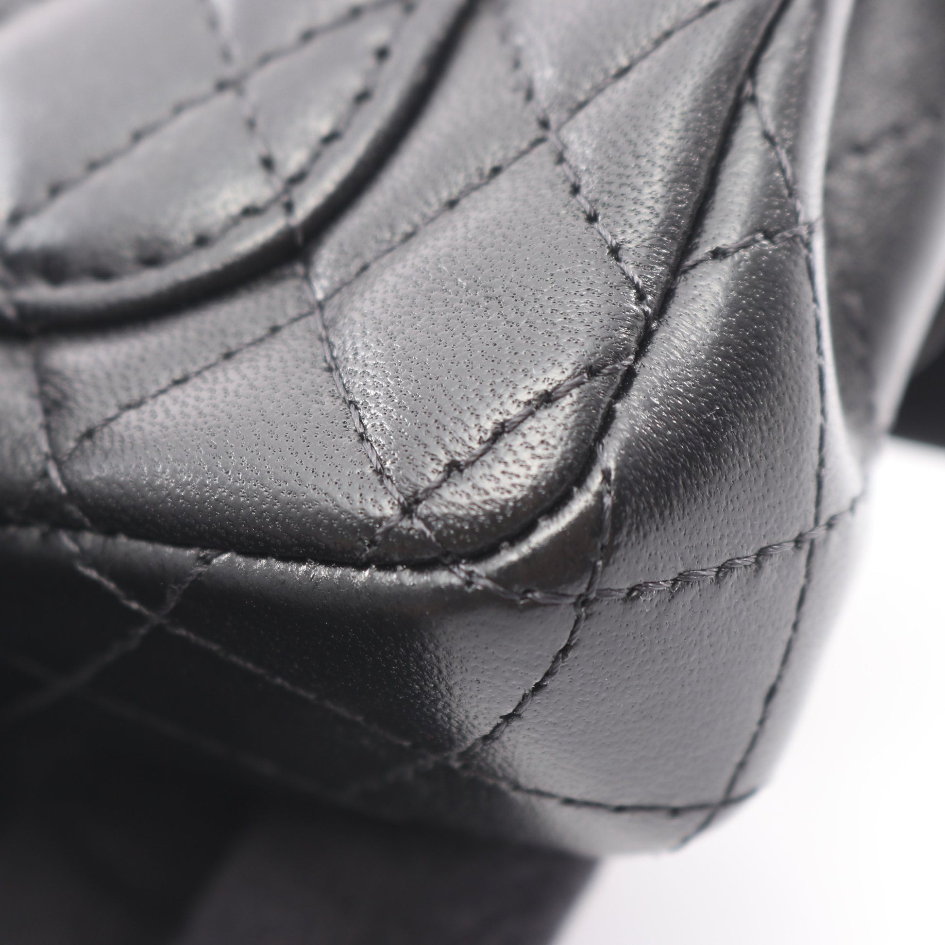 マトラッセ クラシック ミニバッグ バッグチャーム ラムスキン ブラック ゴールド金具 シャネル 財布・小物 CHANEL