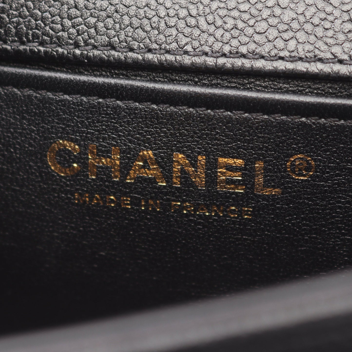 ボーイシャネル スモール チェーンショルダーバッグ キャビアスキン ブラック ゴールド金具 シャネル バッグ CHANEL