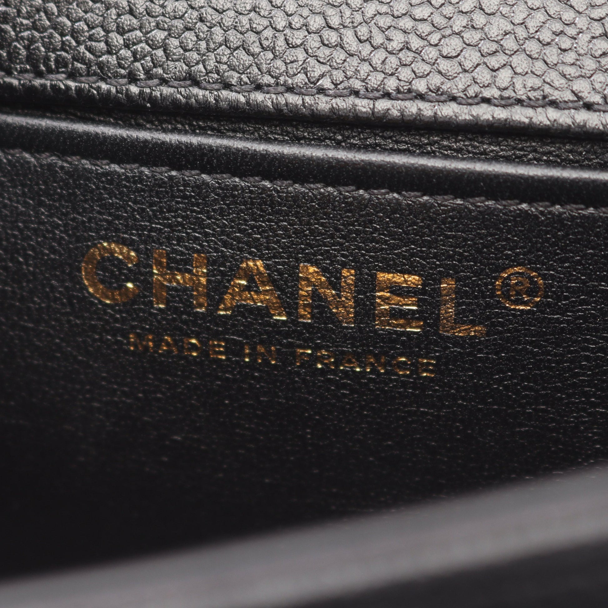 ボーイシャネル スモール チェーンショルダーバッグ キャビアスキン ブラック ゴールド金具 シャネル バッグ CHANEL
