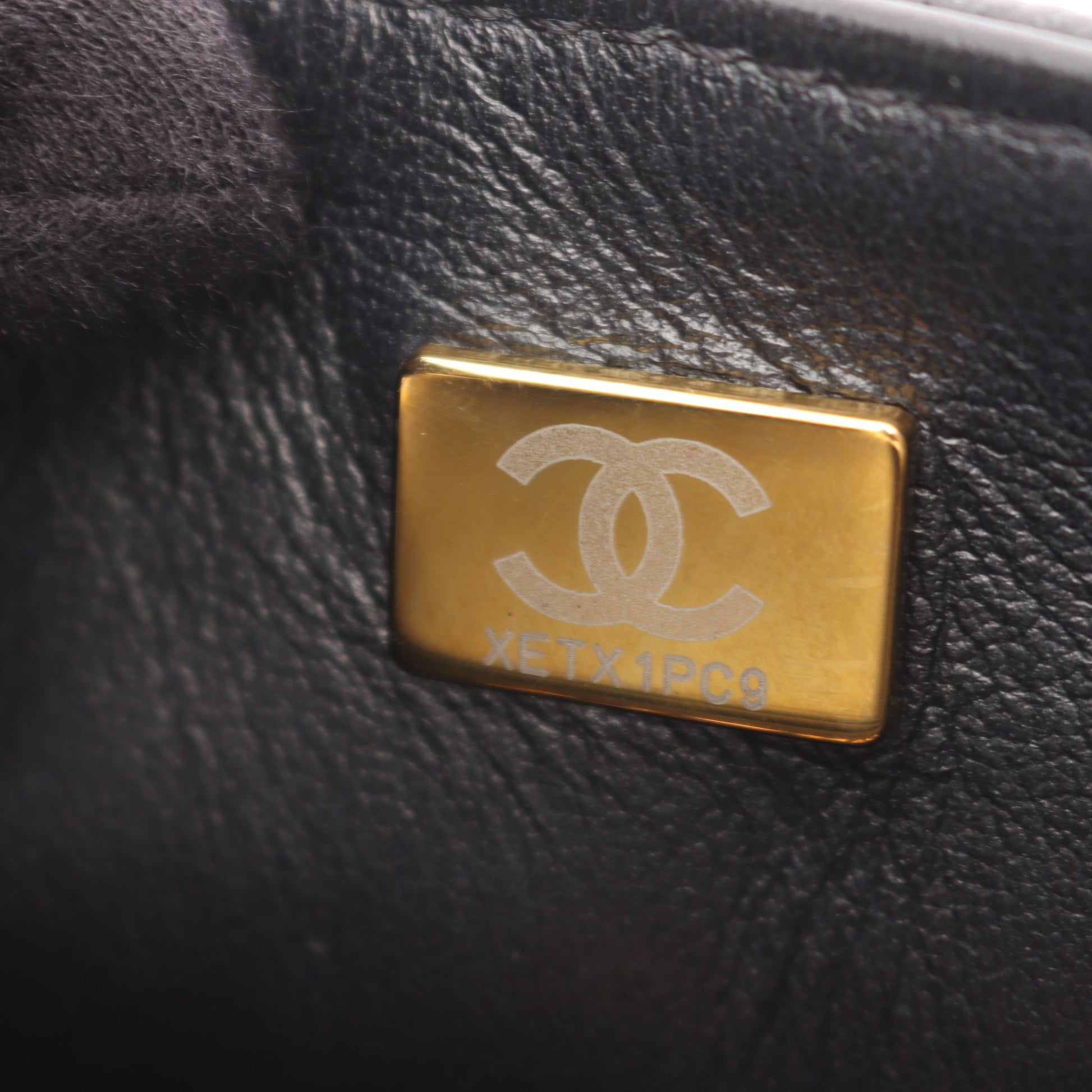 ボーイシャネル スモール チェーンショルダーバッグ キャビアスキン ブラック ゴールド金具 シャネル バッグ CHANEL
