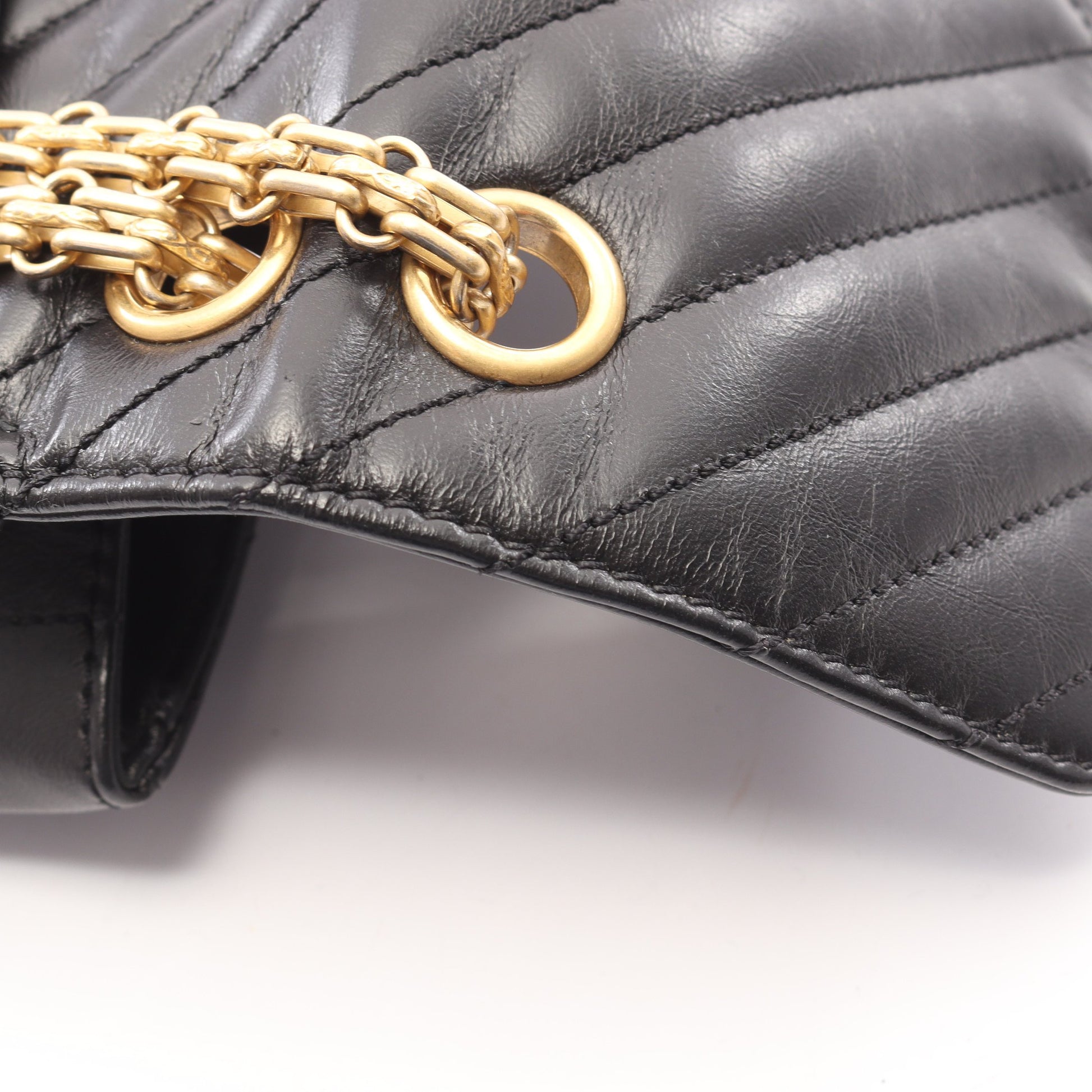 2.55 2.55 シェブロン Vステッチ Wチェーンショルダーバッグ レザー ブラック ゴールド金具 シャネル バッグ CHANEL