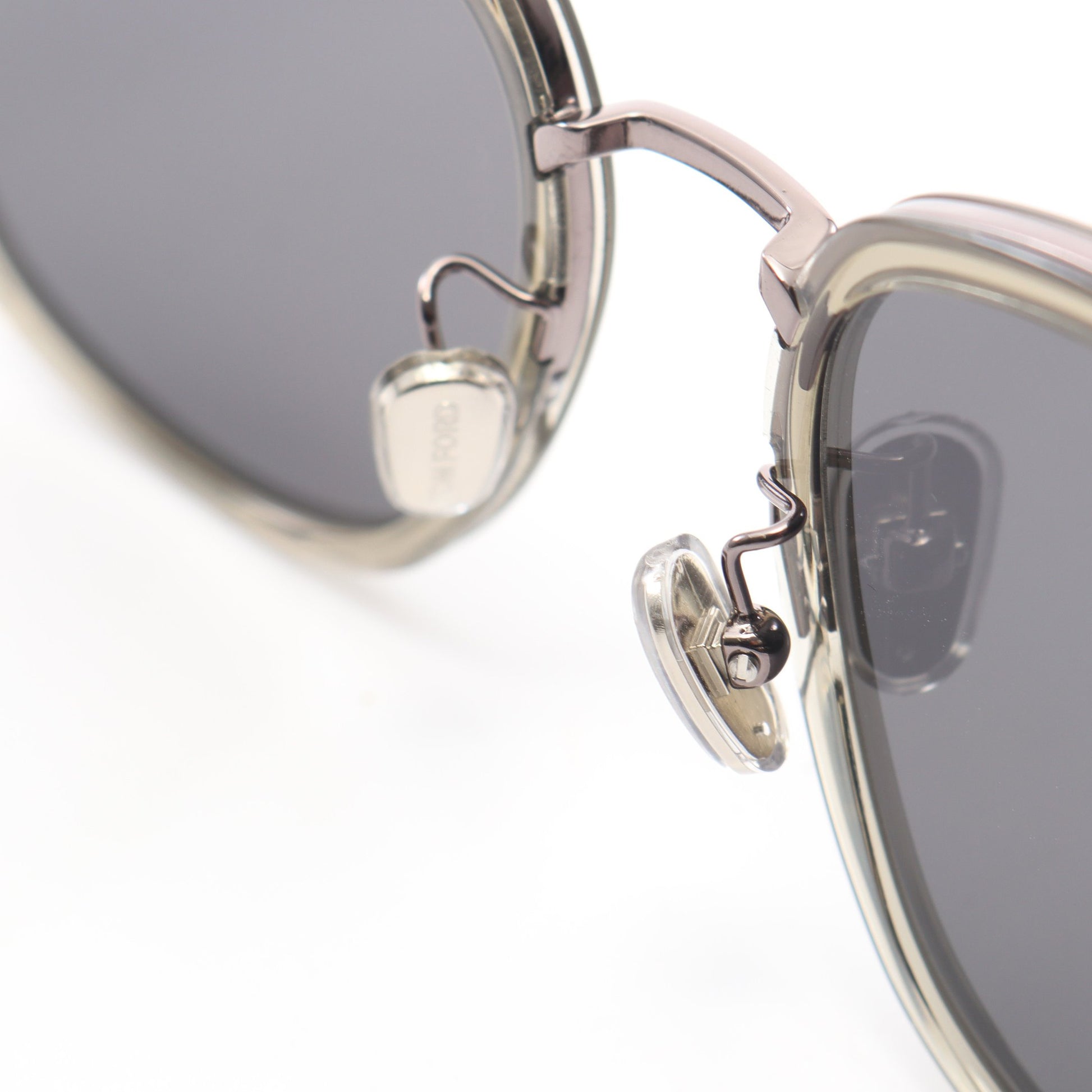 サングラス グレー シルバー トムフォード 財布・小物 TOM FORD