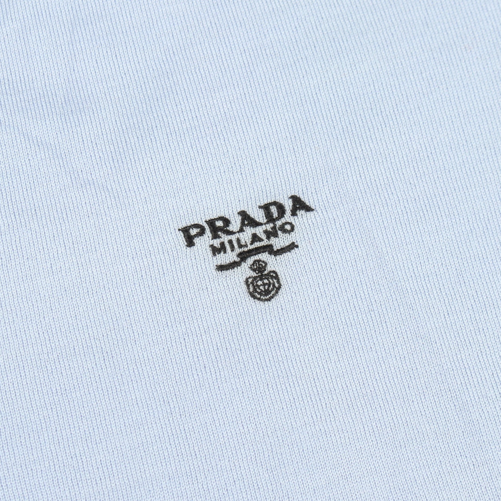 ロゴ刺繍 Vネック ニット ウール ブルーグレー プラダ トップス PRADA