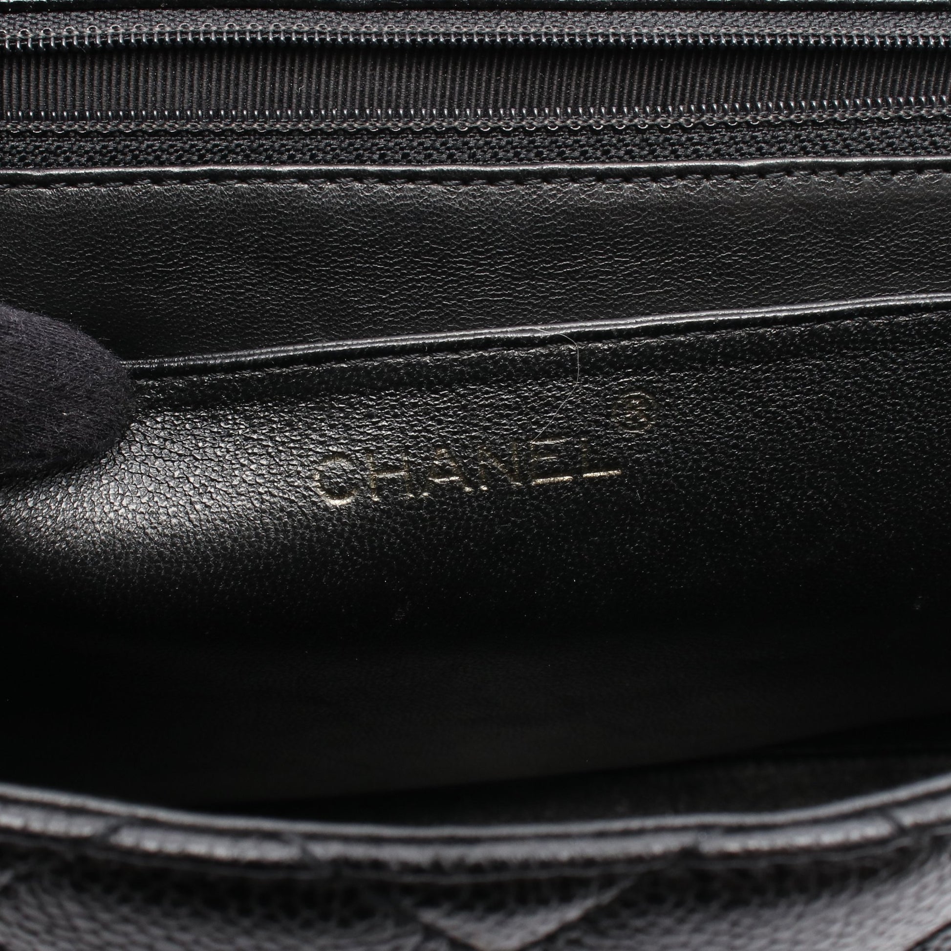 マトラッセ ハンドバッグ キャビアスキン ブラック ゴールド金具 シャネル バッグ CHANEL