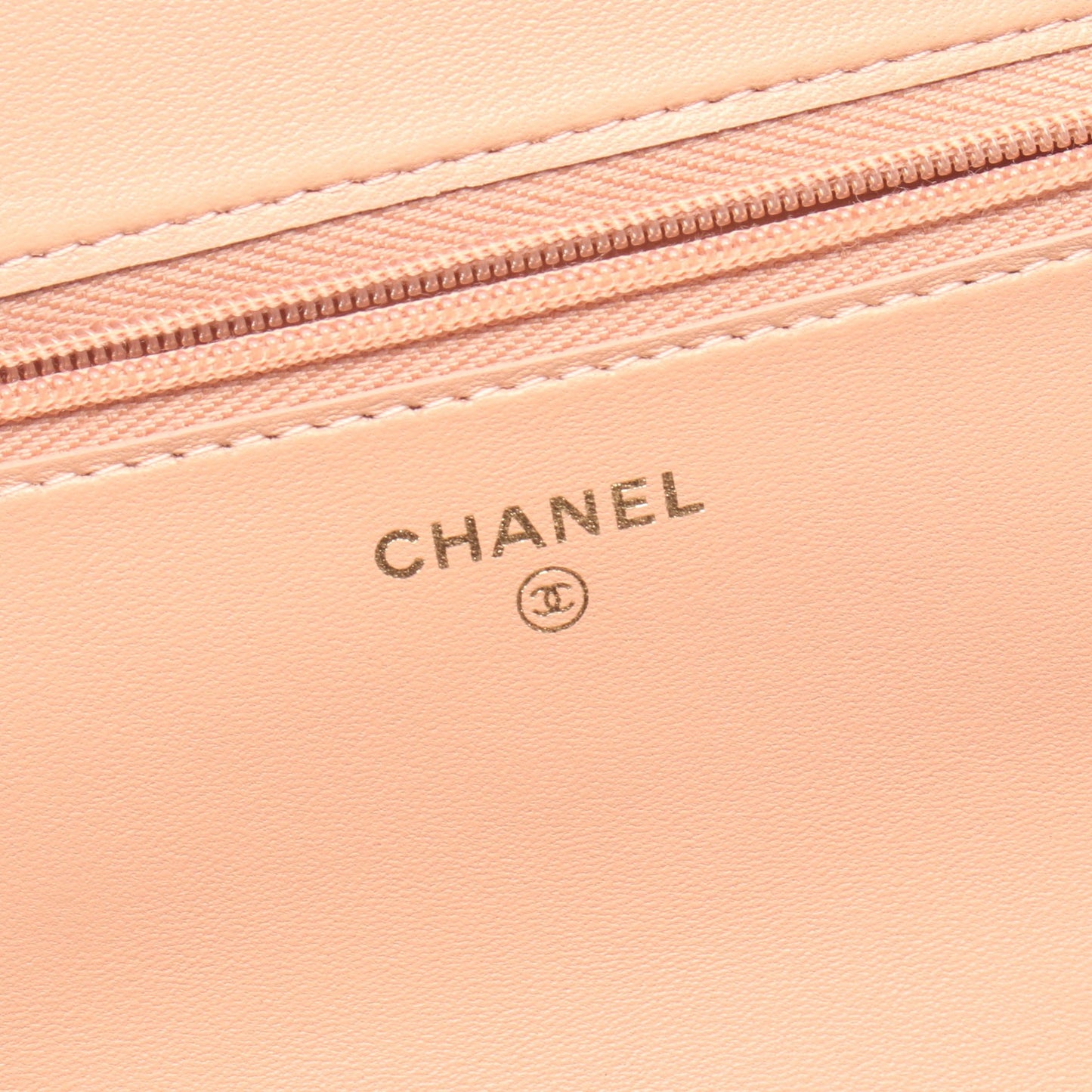 マトラッセ チェーンウォレット ラムスキン ピンクベージュ ゴールド金具 シャネル バッグ CHANEL