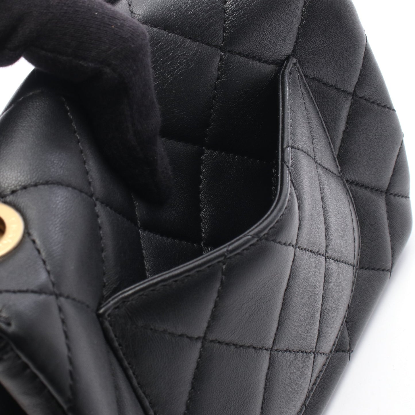 ミニ フラップ バッグ マトラッセ チェーンショルダーバッグ レザー ブラック ゴールド金具 シャネル バッグ CHANEL
