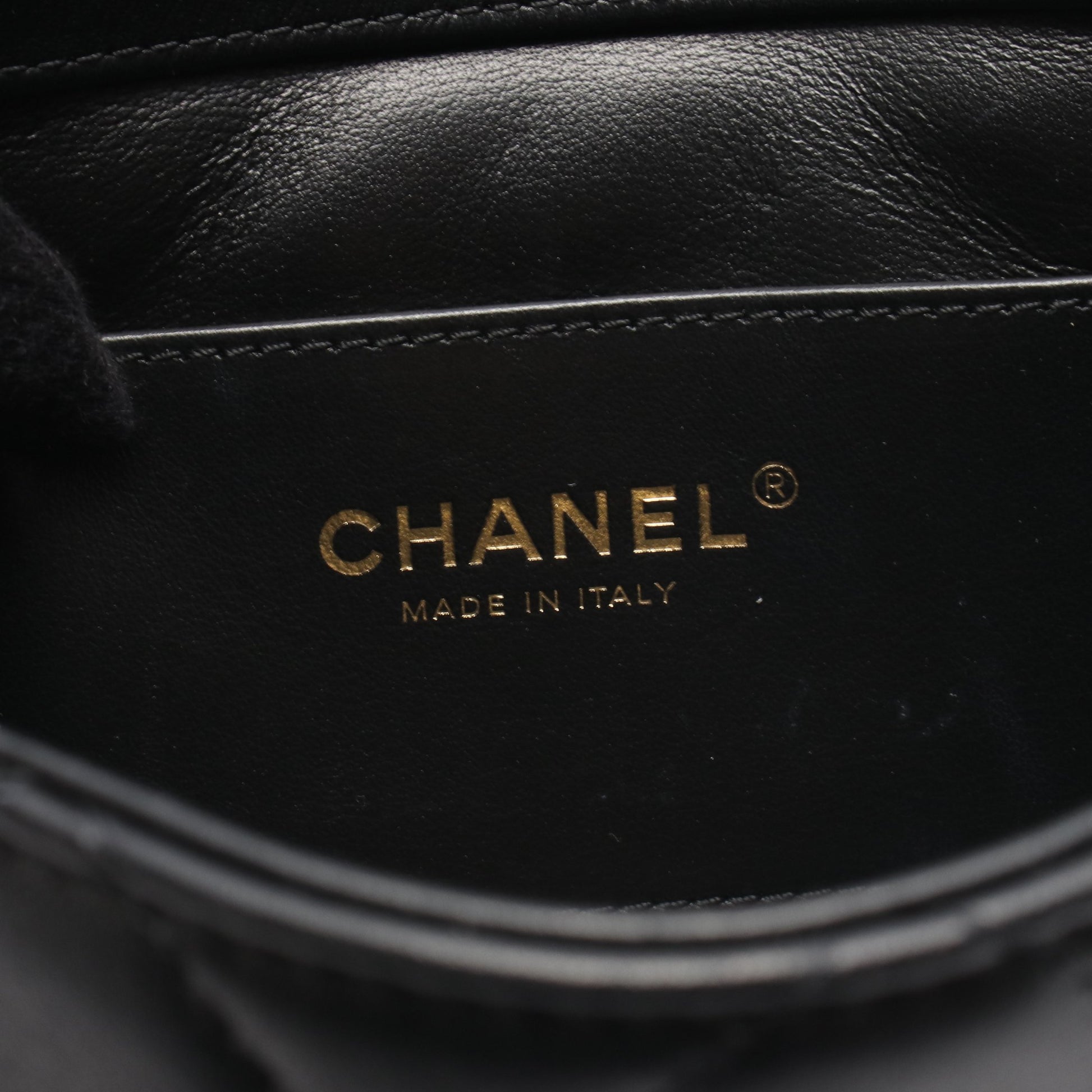 ミニ フラップ バッグ マトラッセ チェーンショルダーバッグ レザー ブラック ゴールド金具 シャネル バッグ CHANEL