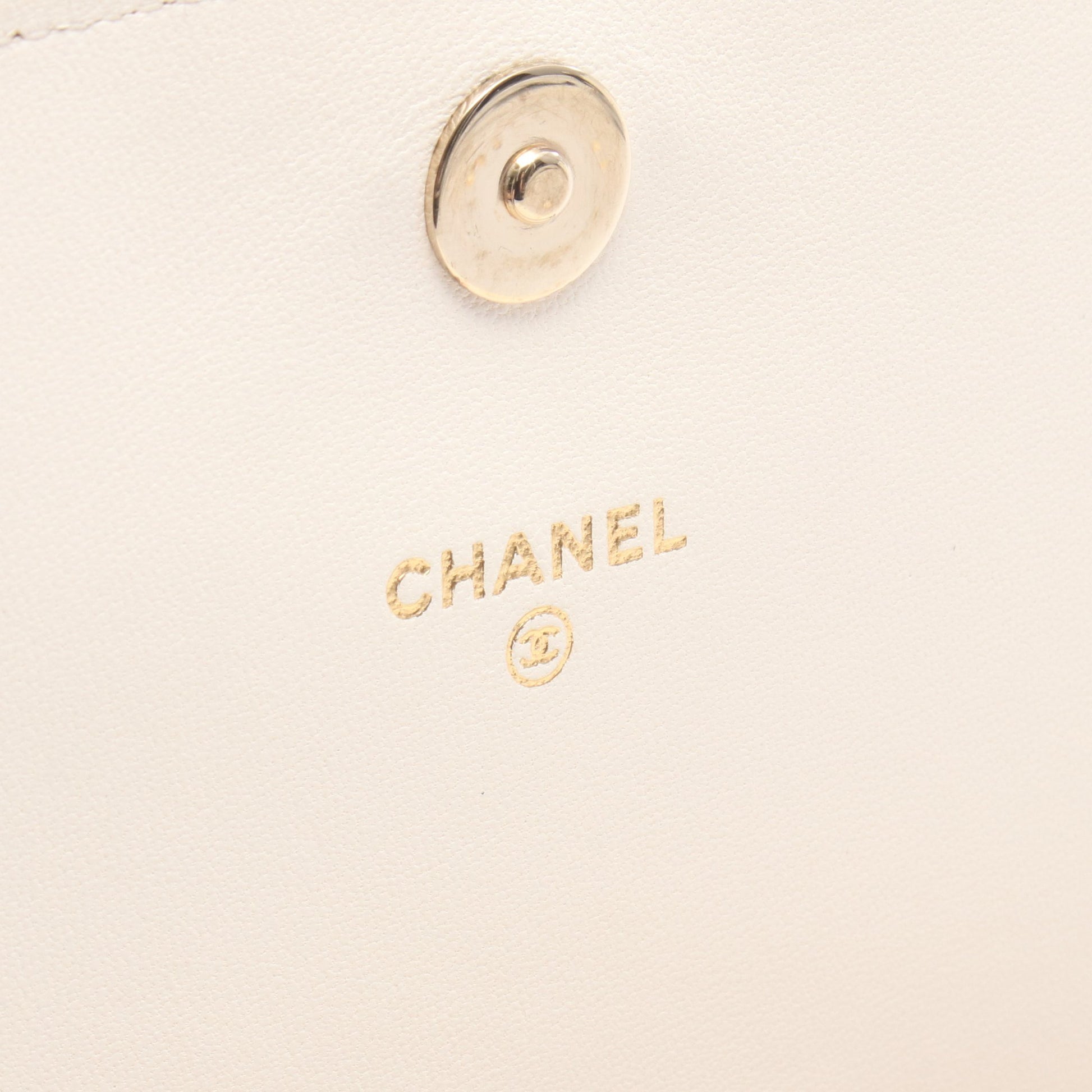 BOOK マトラッセ チェーンショルダーバッグ ラムスキン ブラック ホワイト ゴールド金具 シャネル バッグ CHANEL