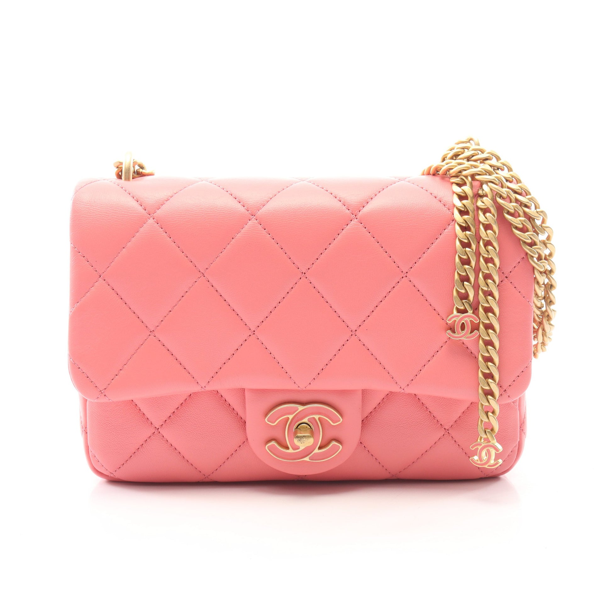 マトラッセ チェーンショルダーバッグ ラムスキン コーラルピンク ゴールド金具 シャネル バッグ CHANEL