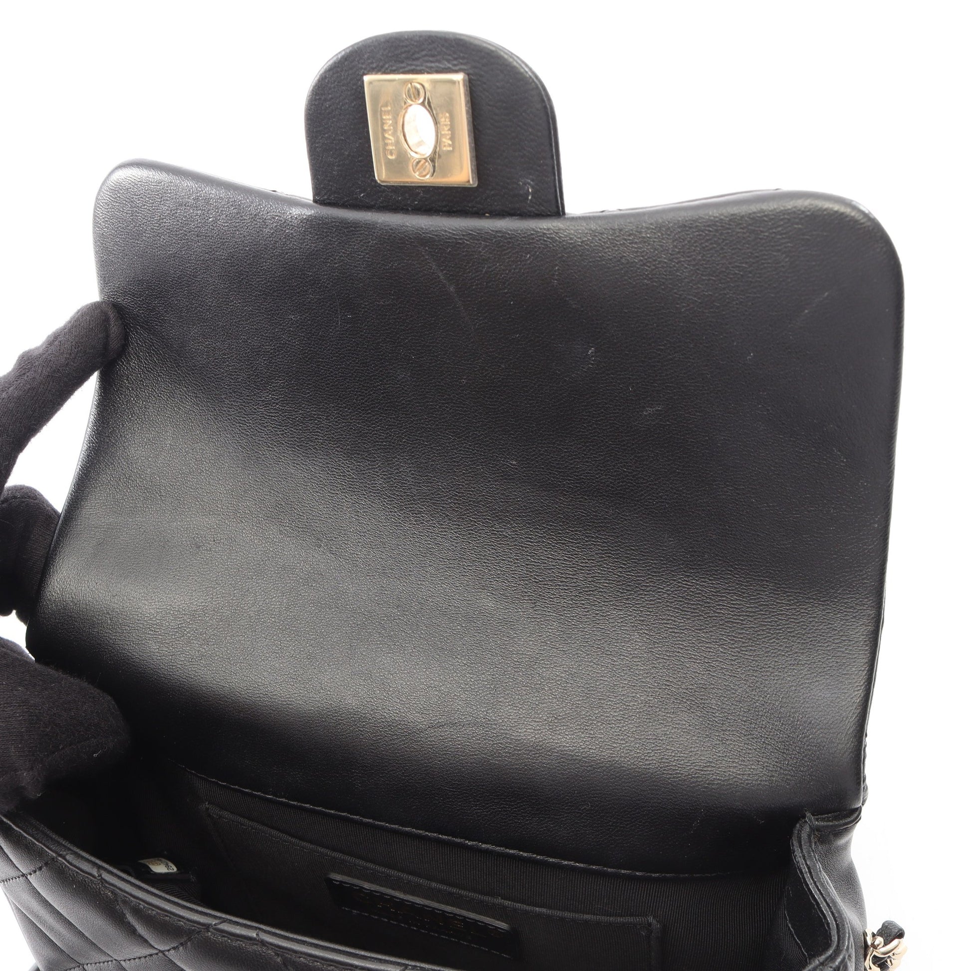 マトラッセ スモールフラップ チェーンショルダーバッグ ラムスキン ブラック ゴールド金具 シャネル バッグ CHANEL