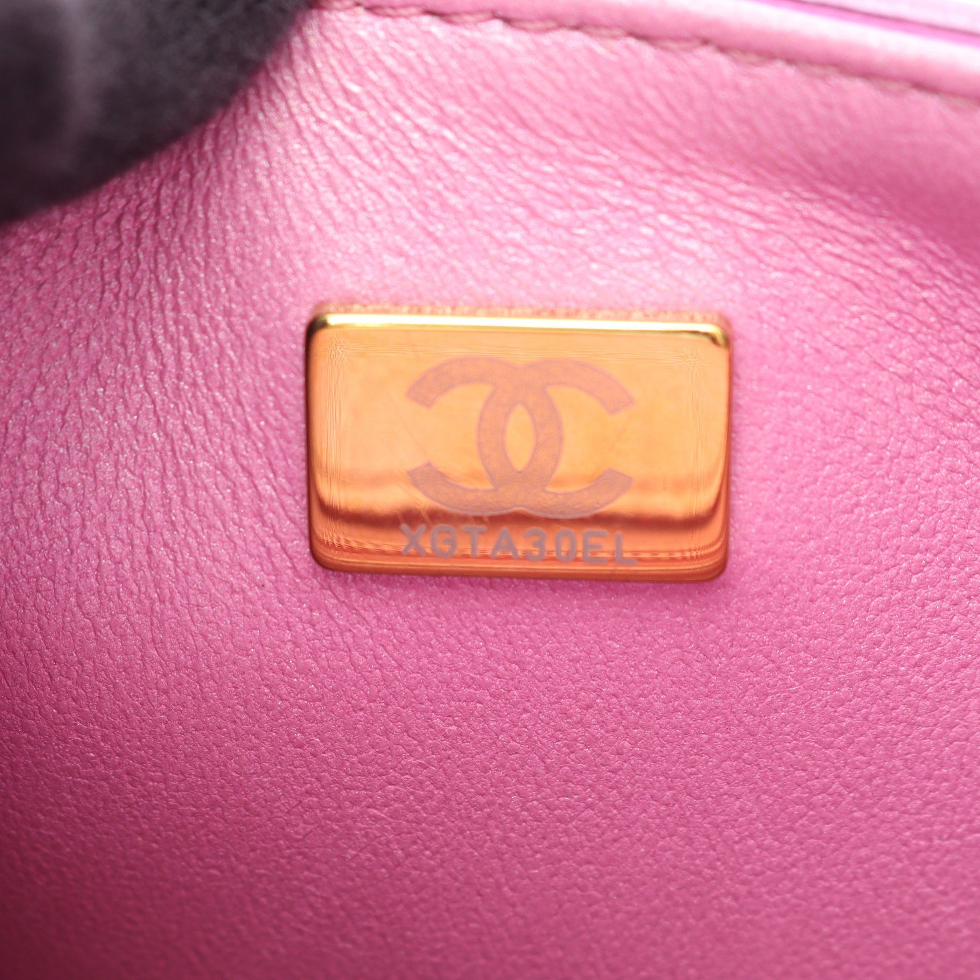 マトラッセ ミニフラップ メタリック チェーンショルダーバッグ レザー ピンク ゴールド金具 シャネル バッグ CHANEL