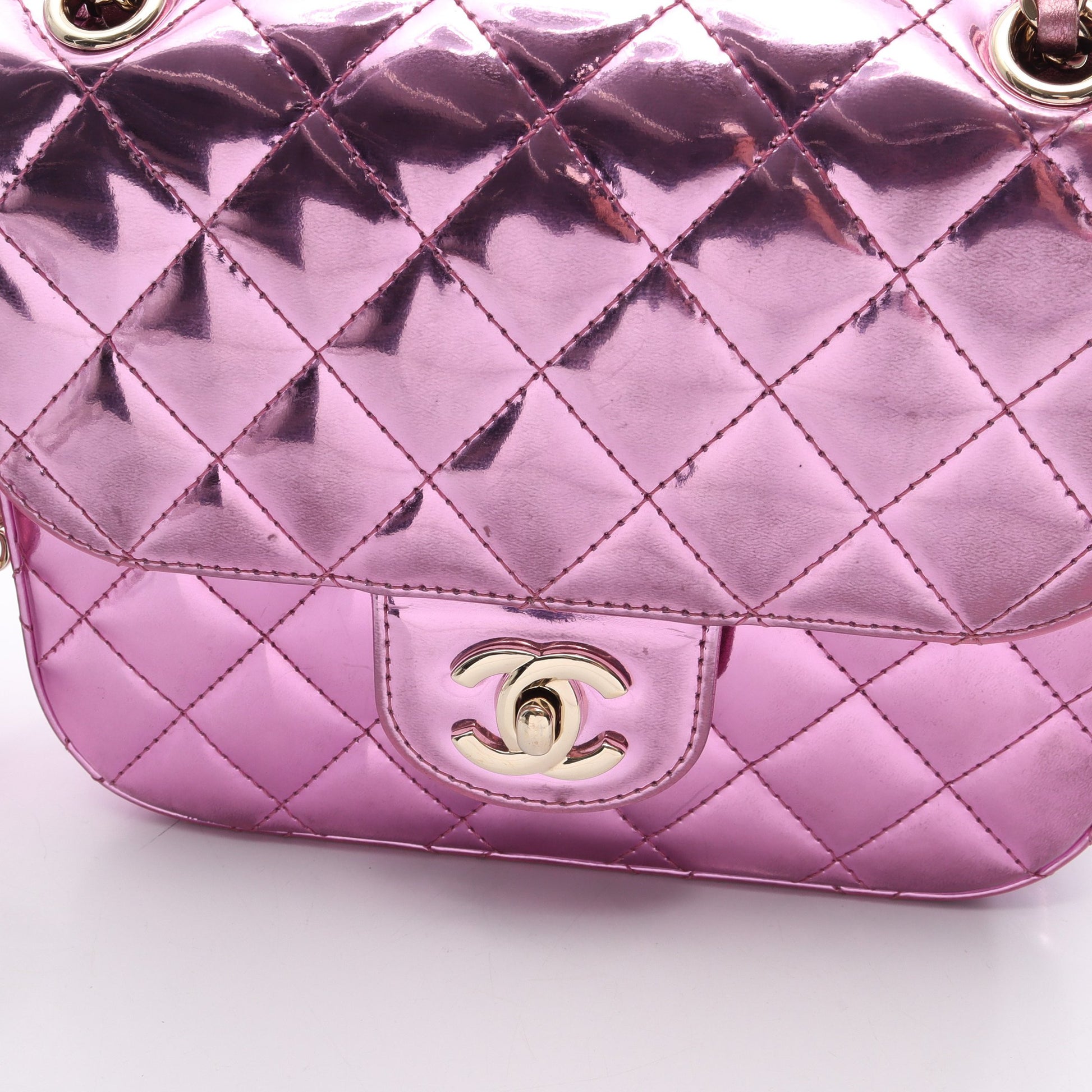 マトラッセ ミニフラップ メタリック チェーンショルダーバッグ レザー ピンク ゴールド金具 シャネル バッグ CHANEL