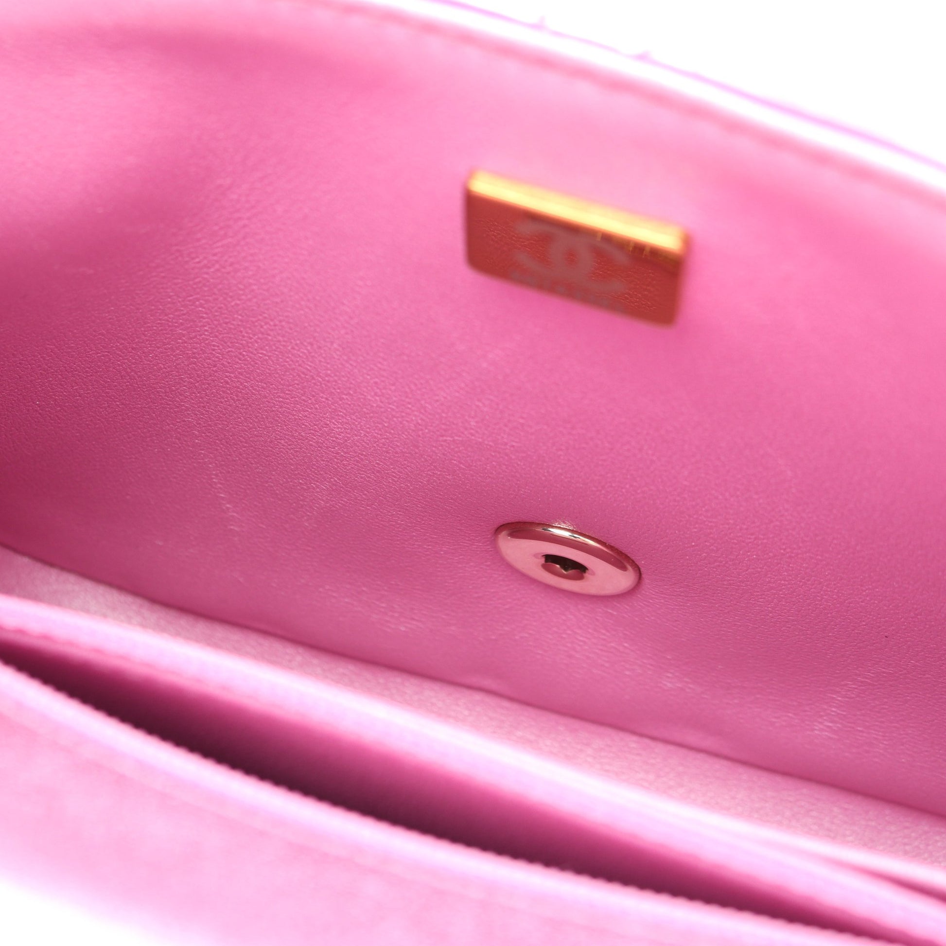 マトラッセ ミニフラップ メタリック チェーンショルダーバッグ レザー ピンク ゴールド金具 シャネル バッグ CHANEL