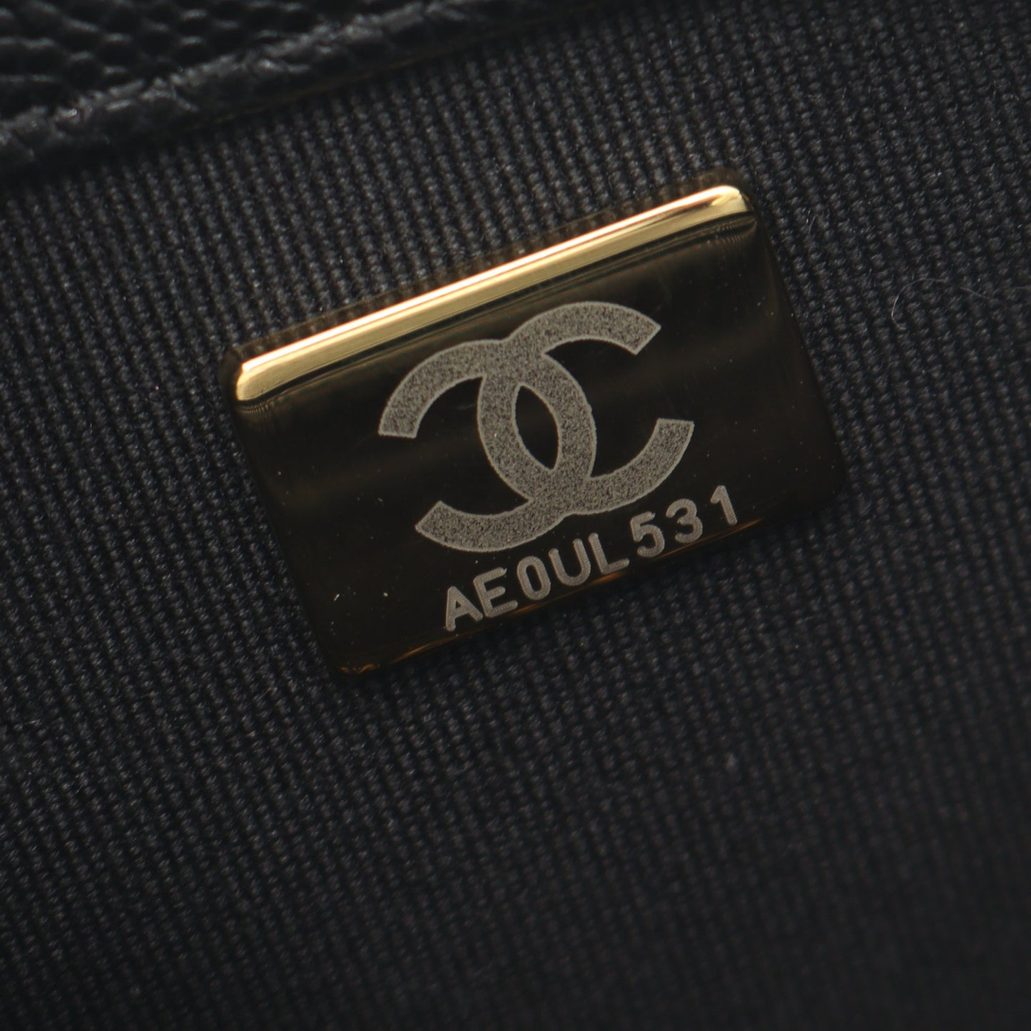 マトラッセ スモールフラップ チェーンショルダーバッグ キャビアスキン ブラック ゴールド金具 シャネル バッグ CHANEL