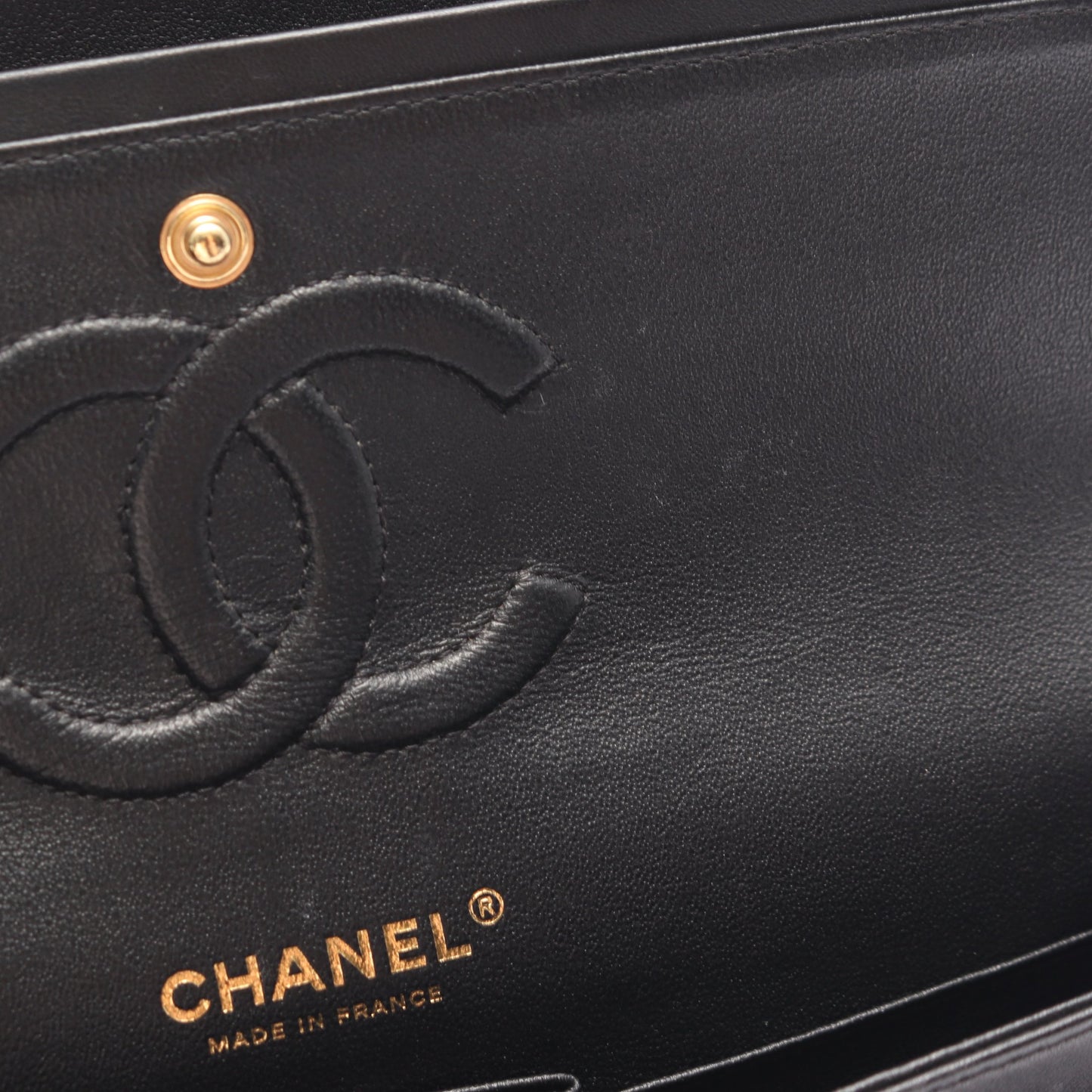 シェブロン Vステッチ Wフラップ Wチェーンショルダーバッグ ラムスキン ブラック ゴールド金具 シャネル バッグ CHANEL