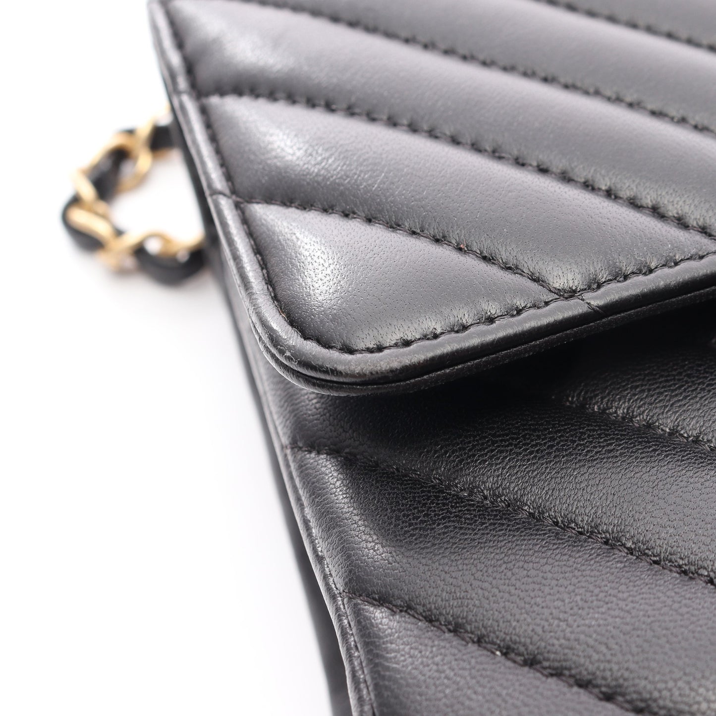 シェブロン Vステッチ Wフラップ Wチェーンショルダーバッグ ラムスキン ブラック ゴールド金具 シャネル バッグ CHANEL