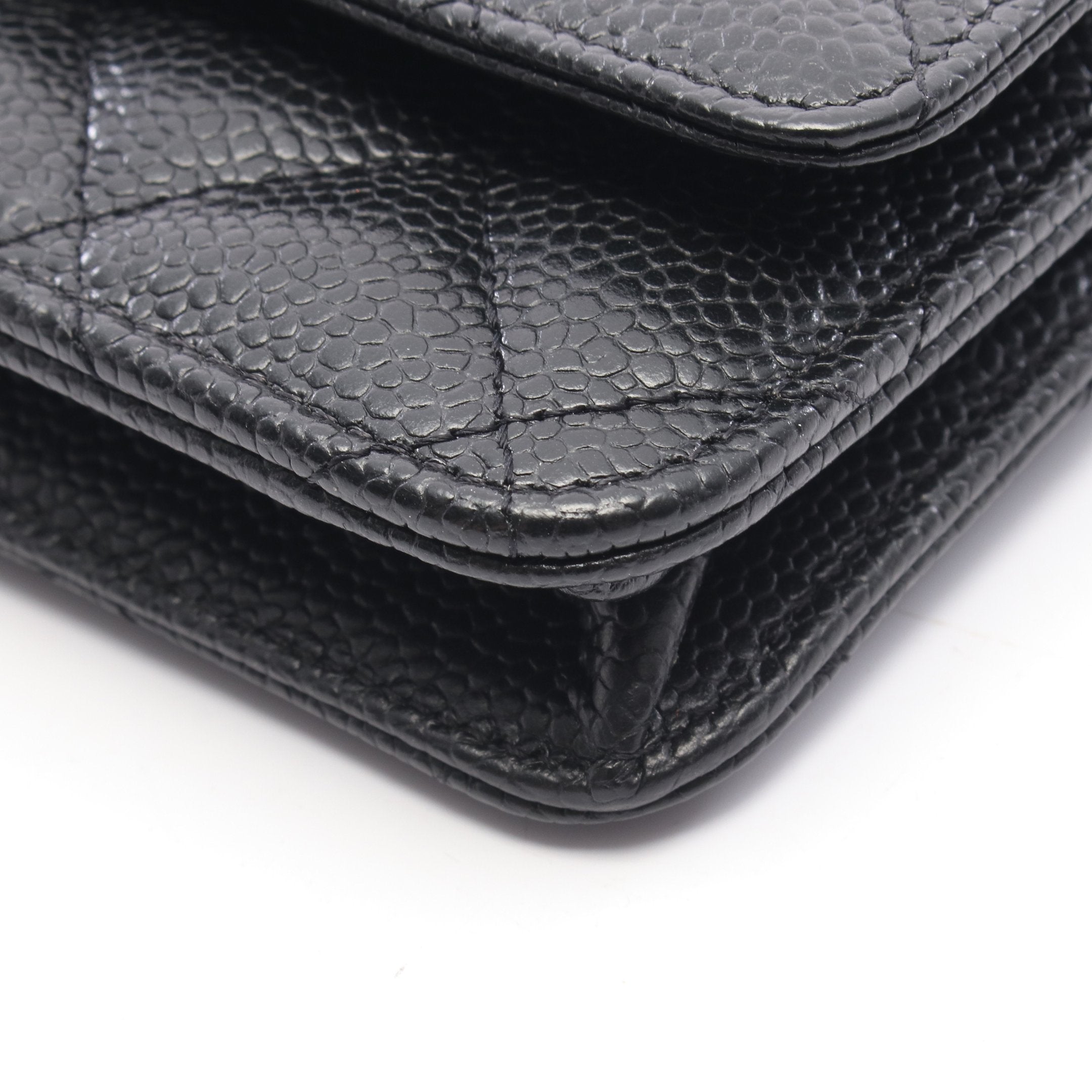 【美品】シャネル チェーンウォレット キャビアスキン シルバー金具 黒 ブラック CHANEL（シャネル） チェーンウォレット ブラック 黒 シルバー金具