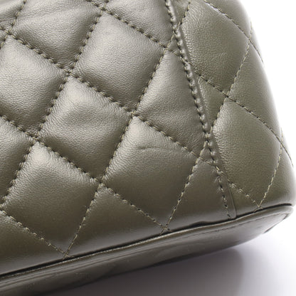 マトラッセ バニティ チェーンショルダーバッグ ラムスキン カーキグリーン ゴールド金具 シャネル バッグ CHANEL