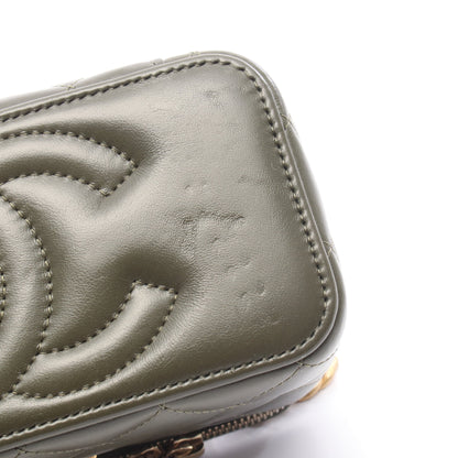 マトラッセ バニティ チェーンショルダーバッグ ラムスキン カーキグリーン ゴールド金具 シャネル バッグ CHANEL