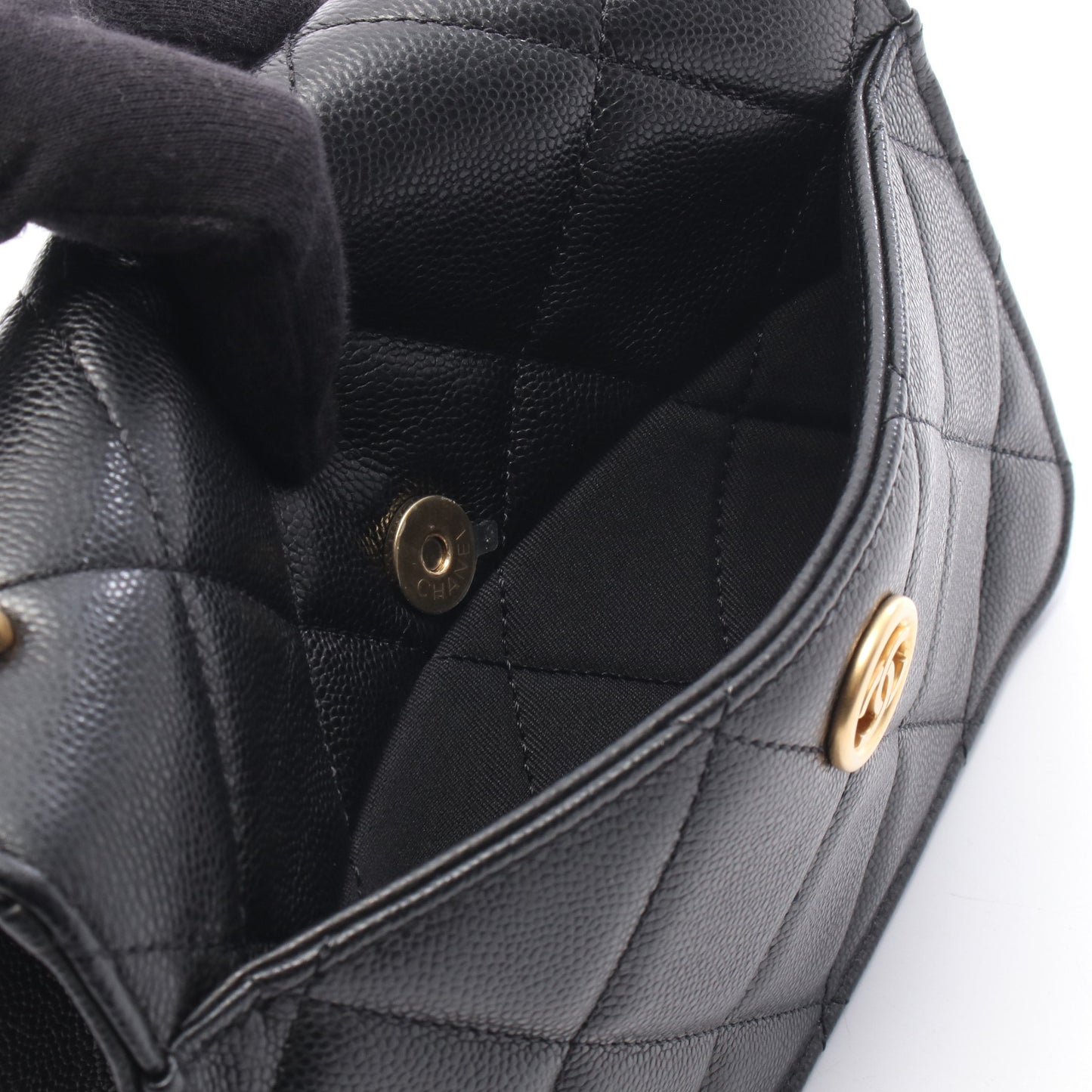 マトラッセ スモールフラップ チェーンショルダーバッグ キャビアスキン ブラック ゴールド金具 シャネル バッグ CHANEL