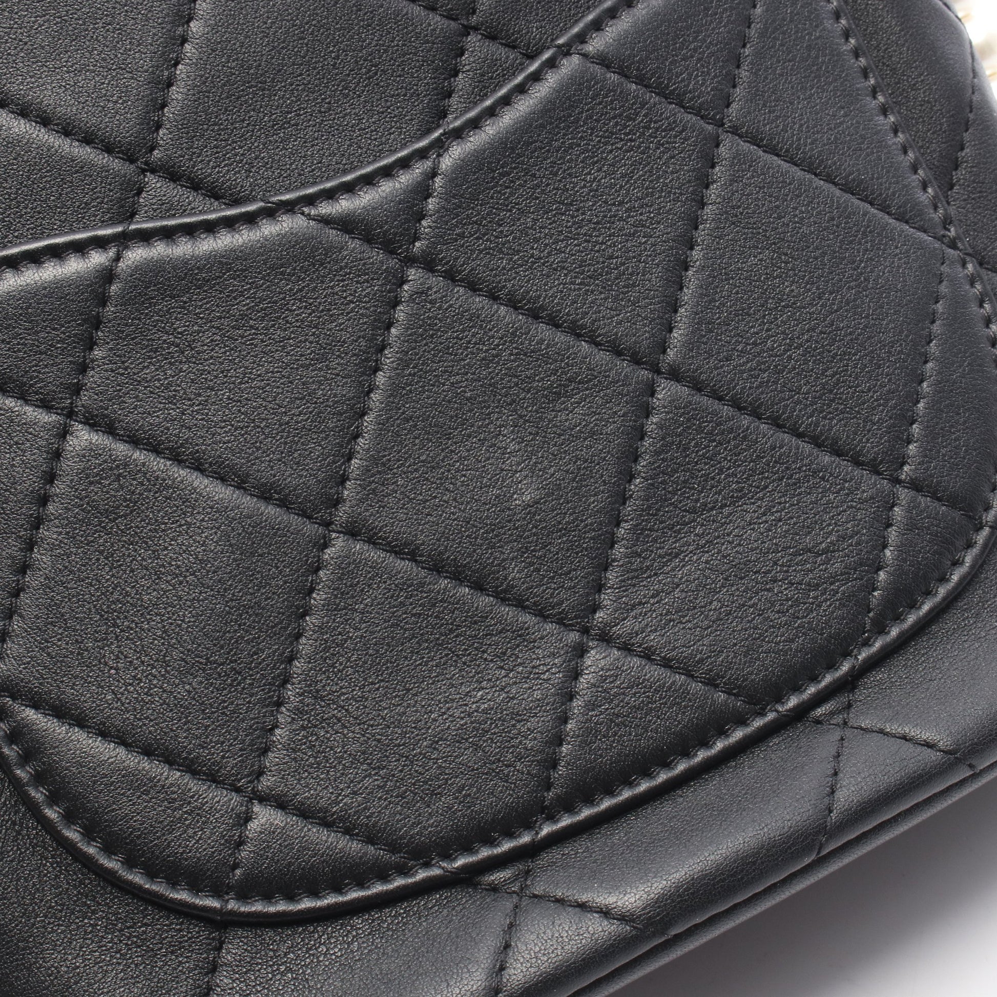 マトラッセ フェイクパール ショルダーバッグ ショルダーバッグ レザー ブラック ゴールド金具 シャネル バッグ CHANEL