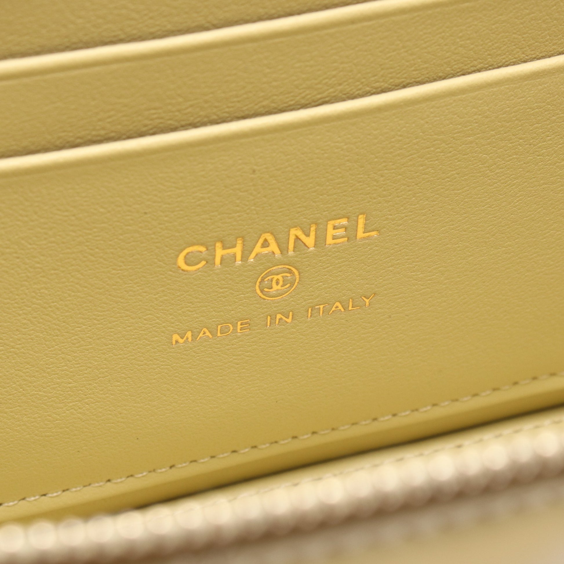 マトラッセ 2WAY バニティバッグ チェーンショルダーバッグ ラムスキン カーキベージュ ゴールド金具 シャネル バッグ CHANEL