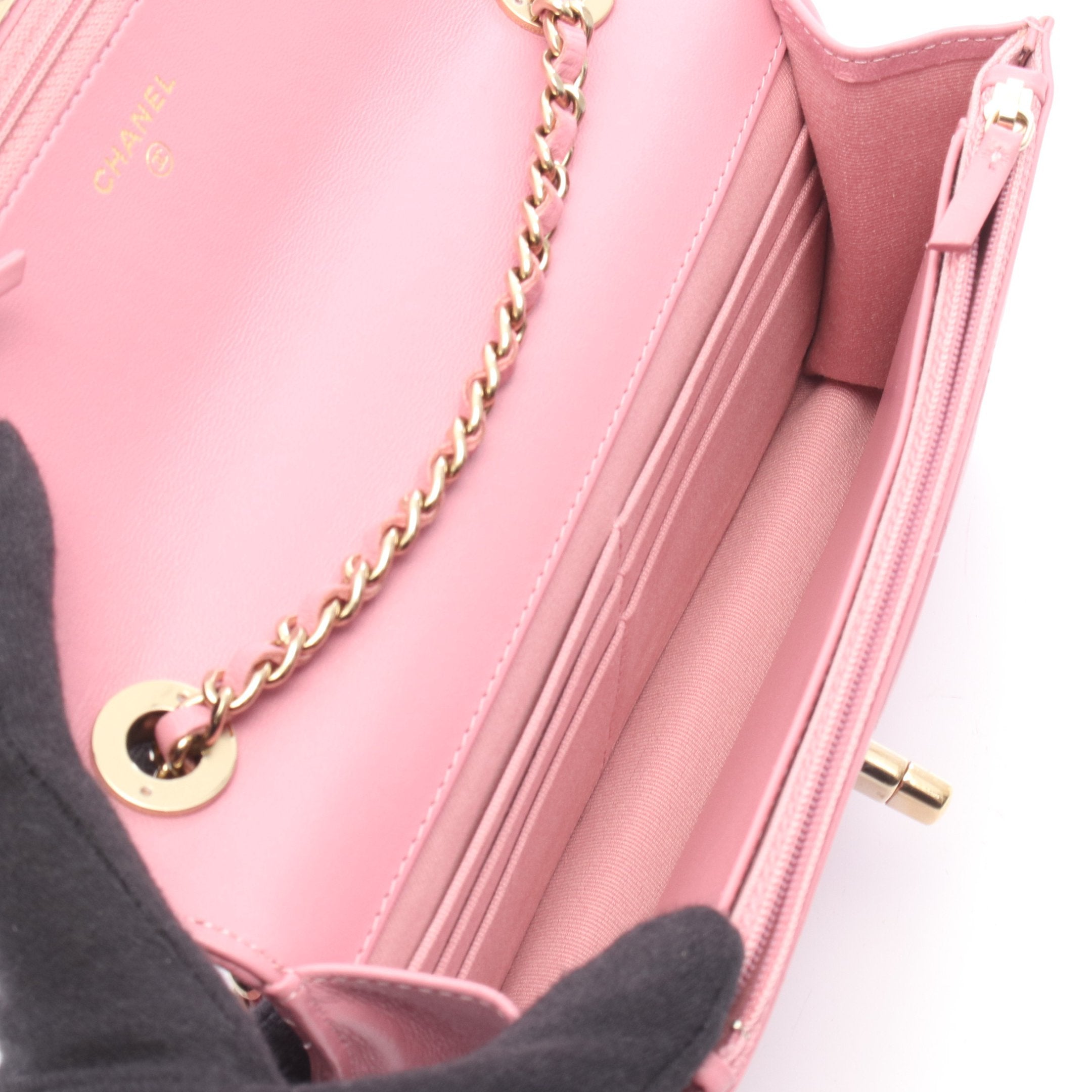 CHANEL(シャネル) 財布 マトラッセ ピンク チェーンウォレット/ゴールド金具 ラムスキン マトラッセ チェーンウォレット ラムスキン ピンク ゴールド金具