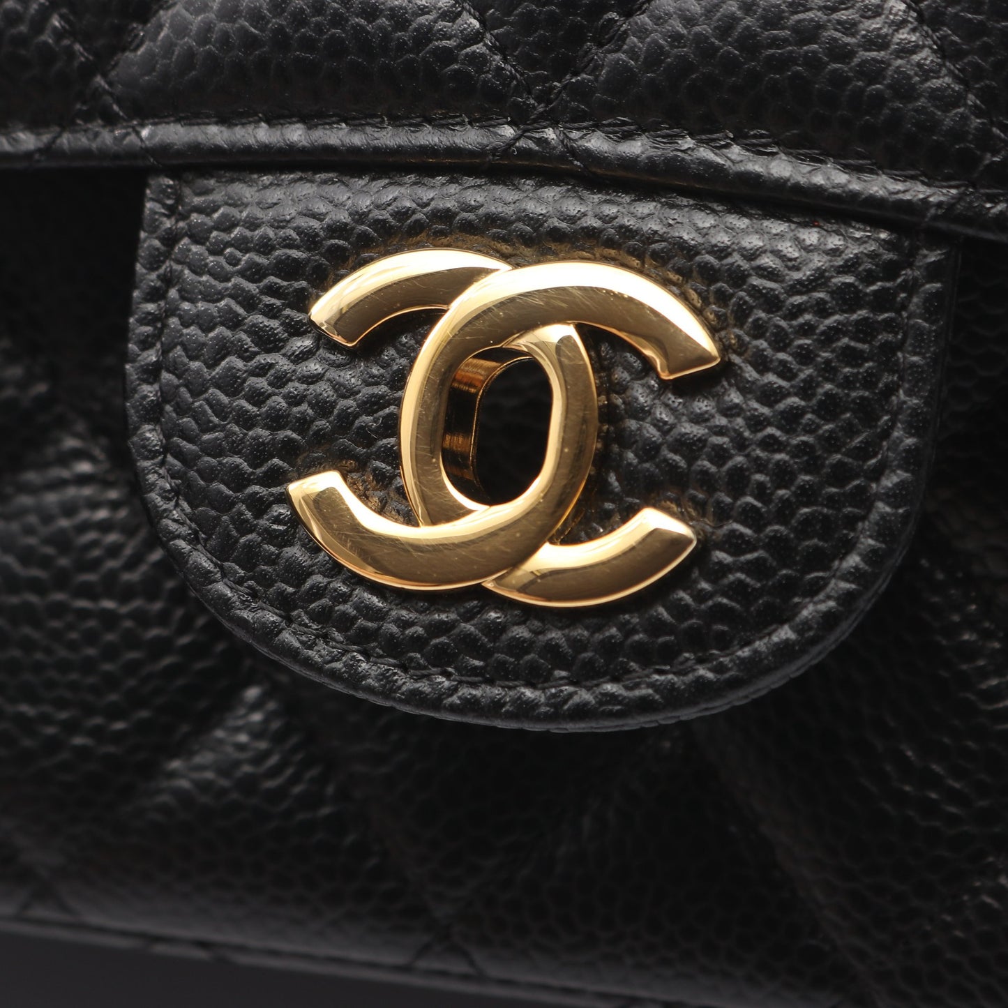 マトラッセ Wフラップ Wチェーンショルダーバッグ キャビアスキン ブラック ゴールド金具 シャネル バッグ CHANEL