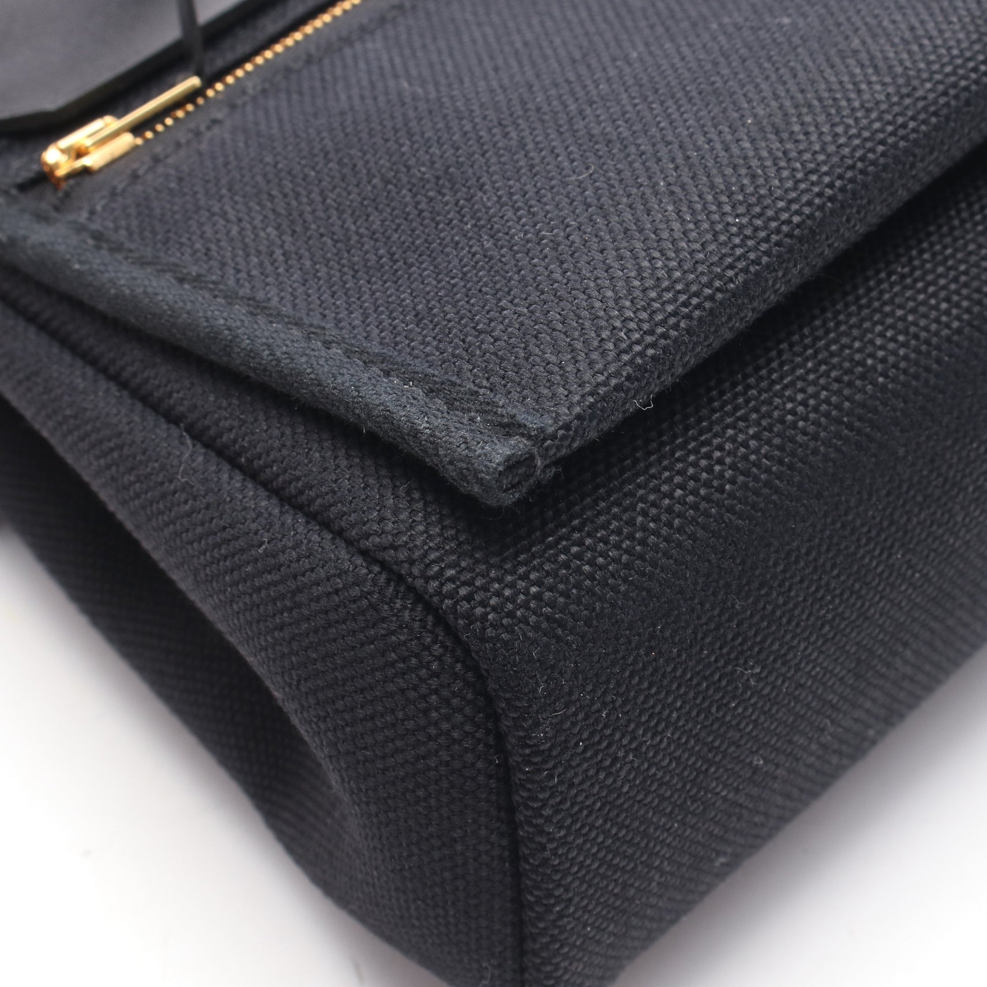 エールバッグジップ ミニ ショルダーバッグ トワルミリタリー ヴァッシュハンター ブラック ゴールド金具 K刻印 エルメス バッグ HERMES