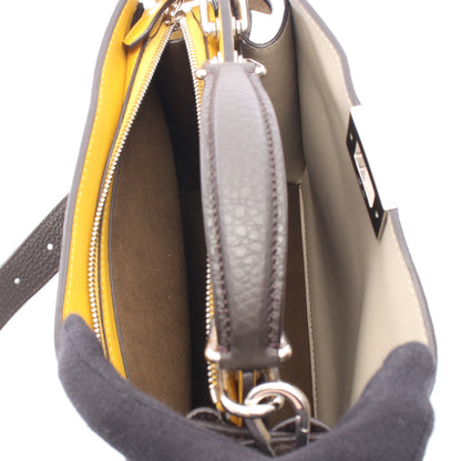 ピーカブー アイシーユー スモール 2WAY ハンドバッグ レザー ダークブラウン イエロー フェンディ バッグ FENDI
