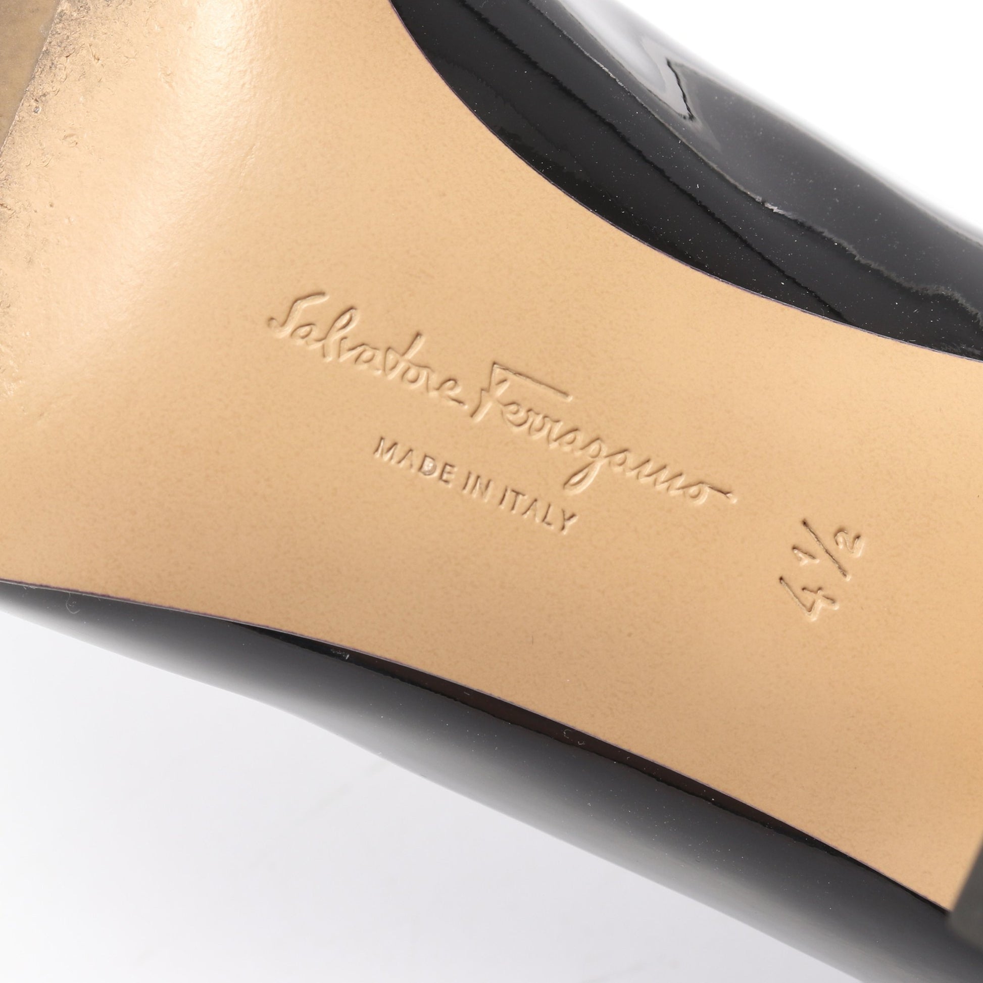 パンプス エナメルレザー ブラック サルヴァトーレフェラガモ シューズ Salvatore Ferragamo