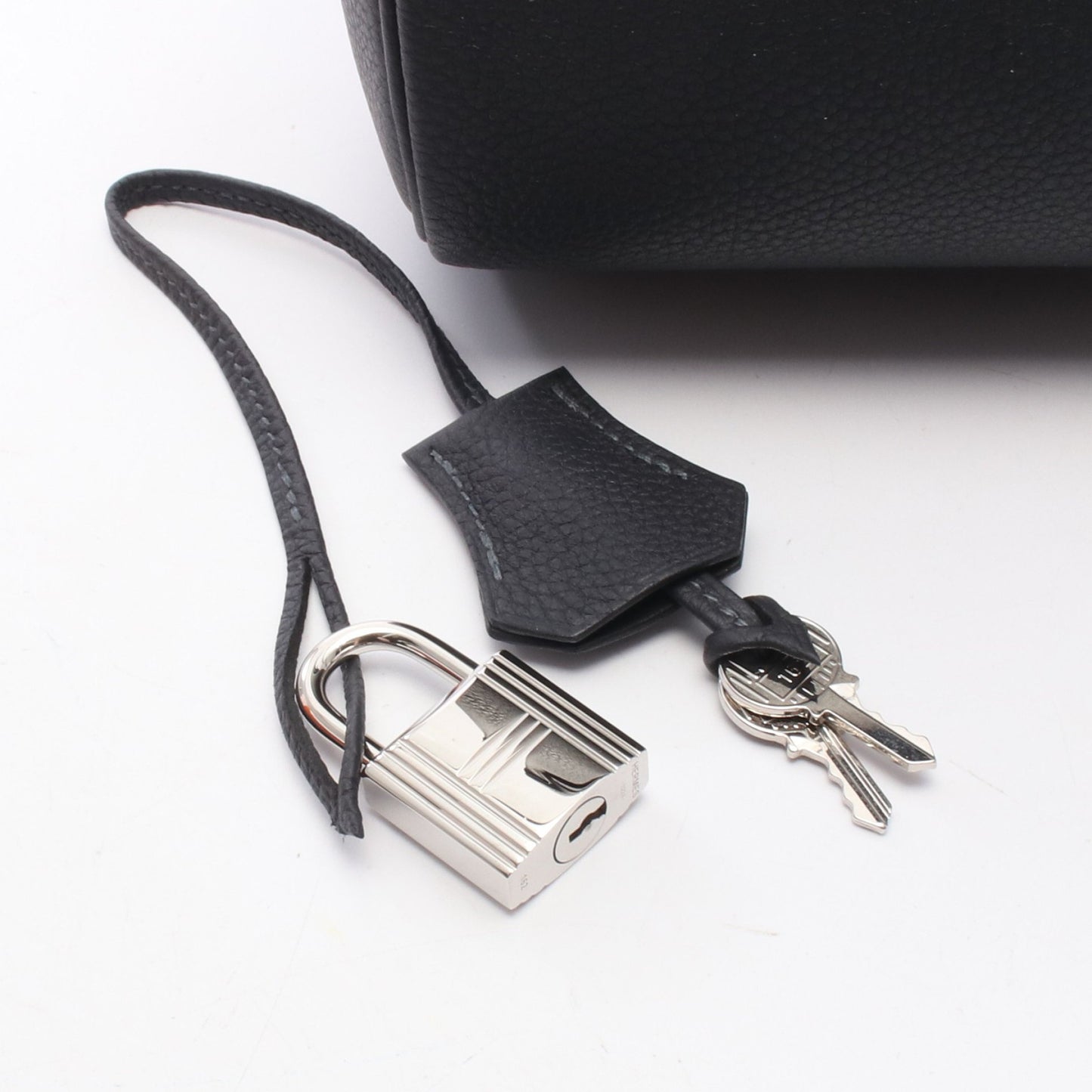 ケリーアッカドPM キャバン ボディバッグ トゴ ダークネイビー シルバー金具 W刻印 エルメス バッグ HERMES