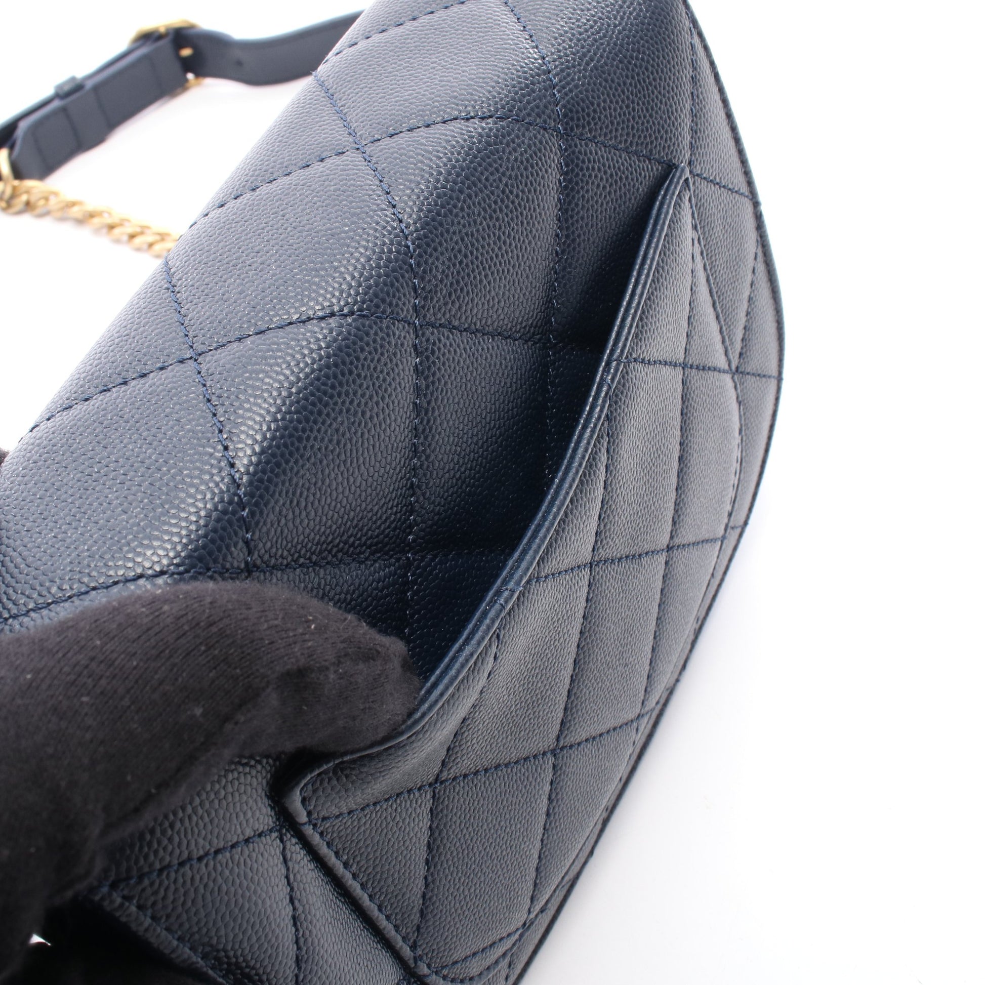 マトラッセ チェーンショルダーバッグ キャビアスキン ネイビー ゴールド金具 シャネル バッグ CHANEL