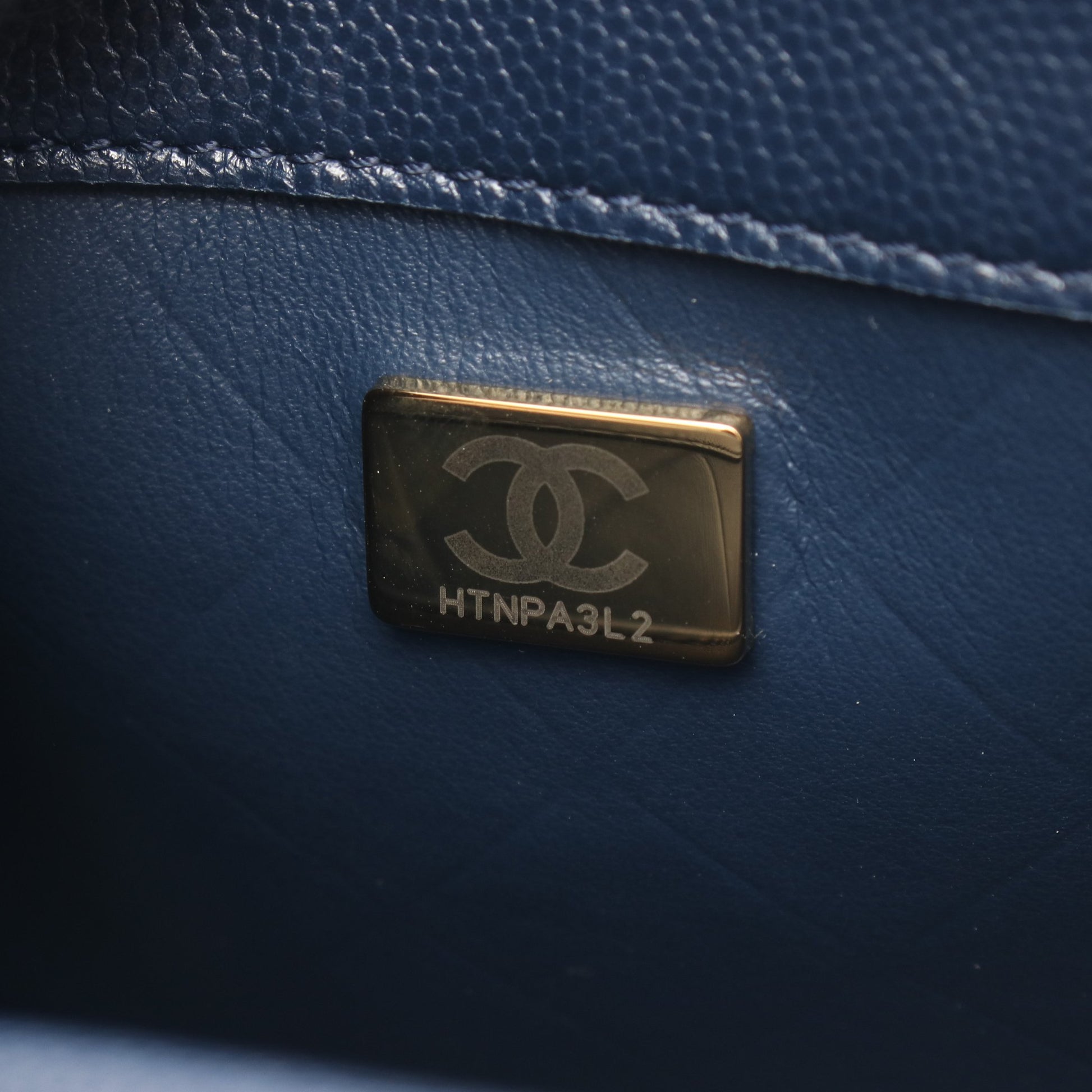 マトラッセ チェーンショルダーバッグ キャビアスキン ネイビー ゴールド金具 シャネル バッグ CHANEL