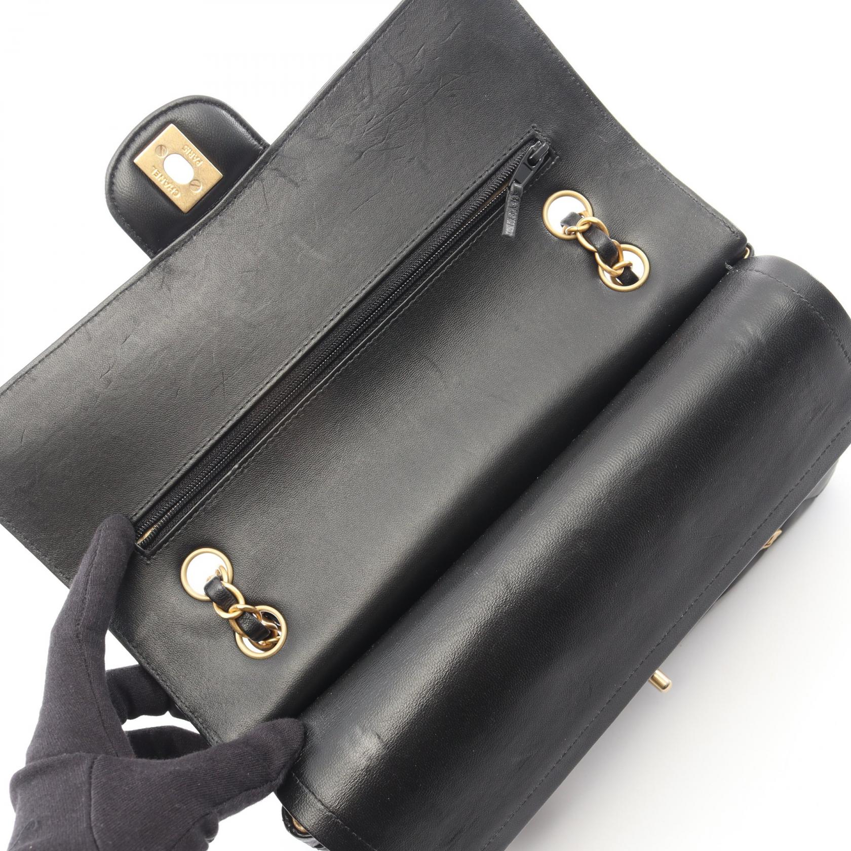 美品 ロゴチャーム ラムスキン ショルダー CHANEL ミニ バッグチャーム ラムスキン ロゴ CC (CHANEL/バッグ