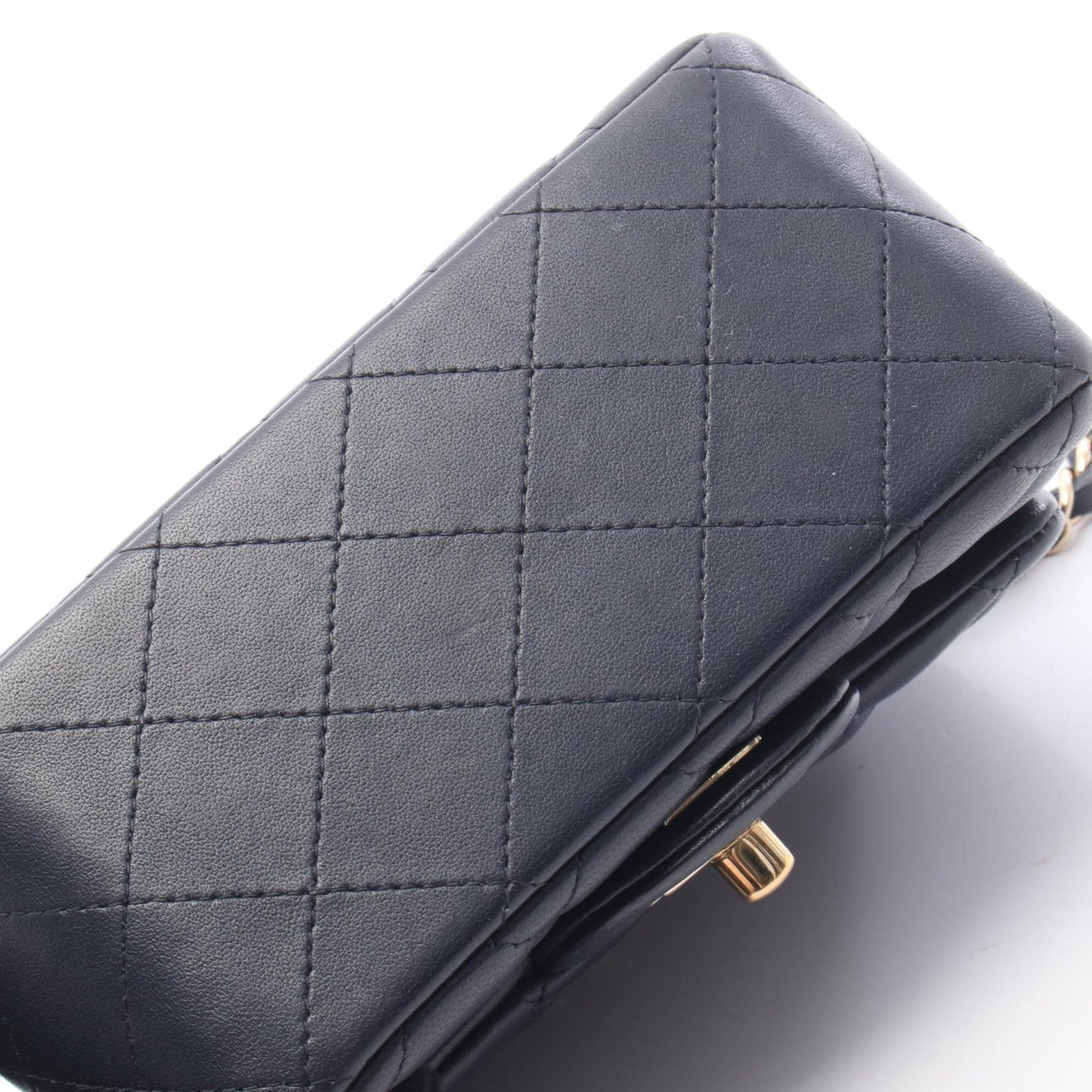 ミニマトラッセ チェーンショルダーバッグ ラムスキン ネイビー ゴールド金具 シャネル バッグ CHANEL