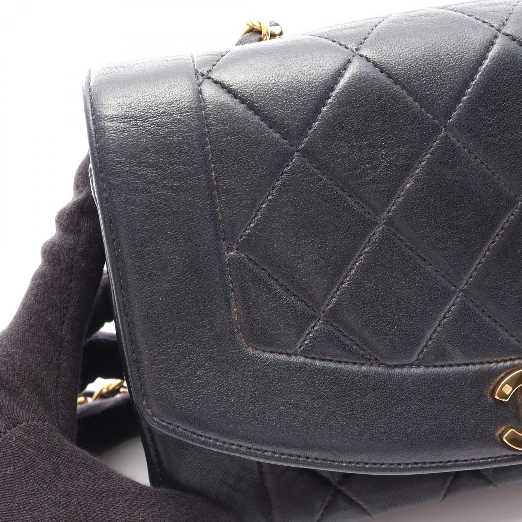 マトラッセ ダイアナフラップ チェーンショルダーバッグ ラムスキン ネイビー ゴールド金具 シャネル バッグ CHANEL