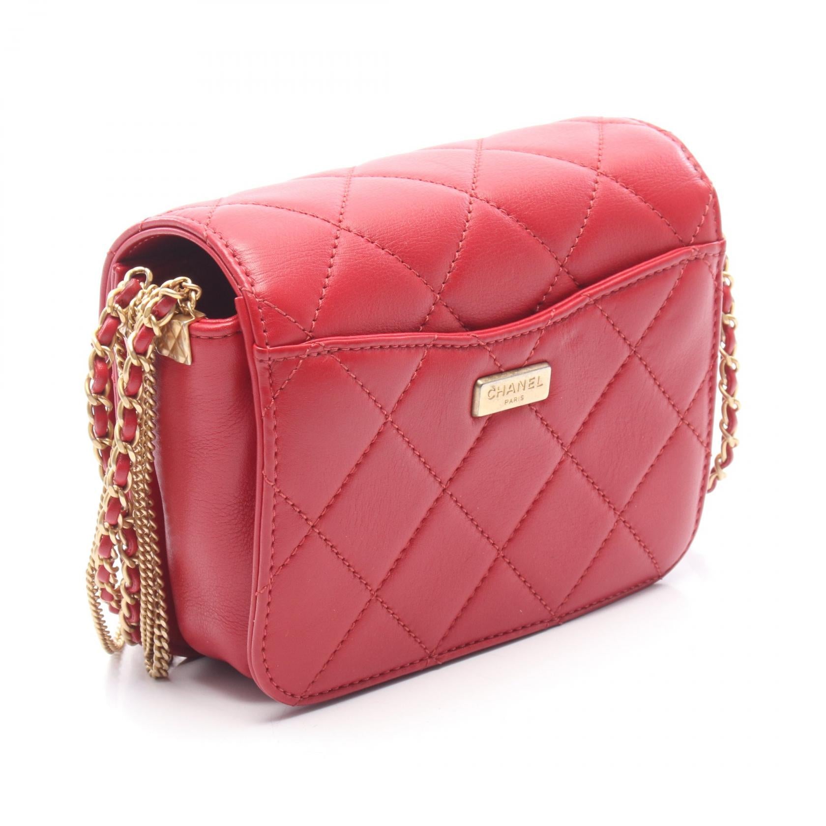 CHANEL(シャネル) ショルダーバッグ - レッド チェーンショルダー/ゴールド金具 ラムスキン マトラッセ ミニ チェーンショルダー チェーンショルダーバッグ
