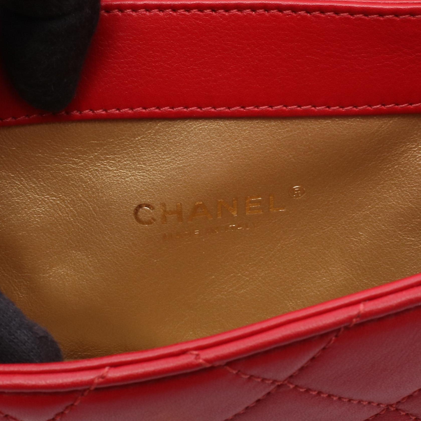 CHANEL(シャネル) ショルダーバッグ - レッド チェーンショルダー/ゴールド金具 ラムスキン マトラッセ ミニ チェーンショルダー チェーンショルダーバッグ