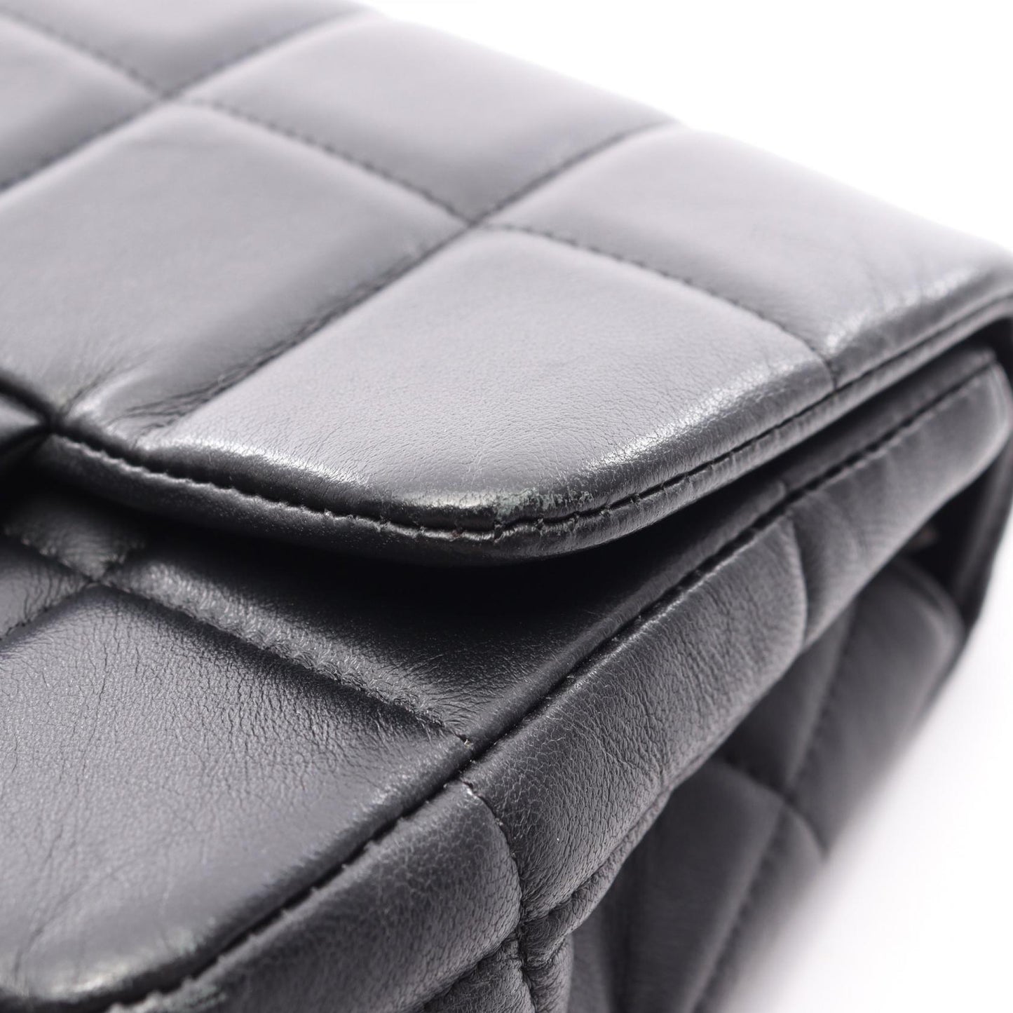 チョコバー ミニフラップ チェーンショルダーバッグ ラムスキン ブラック ゴールド金具 シャネル バッグ CHANEL