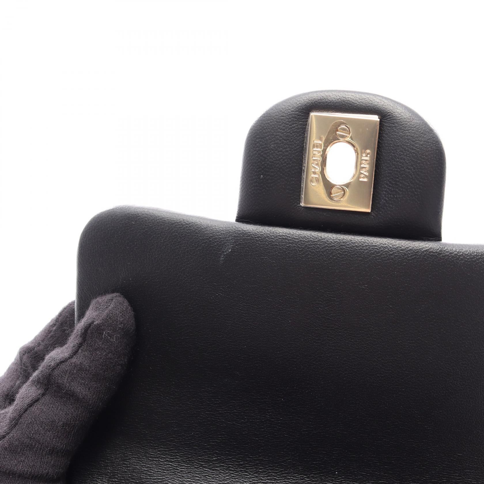 チョコバー ミニフラップ チェーンショルダーバッグ ラムスキン ブラック ゴールド金具 シャネル バッグ CHANEL