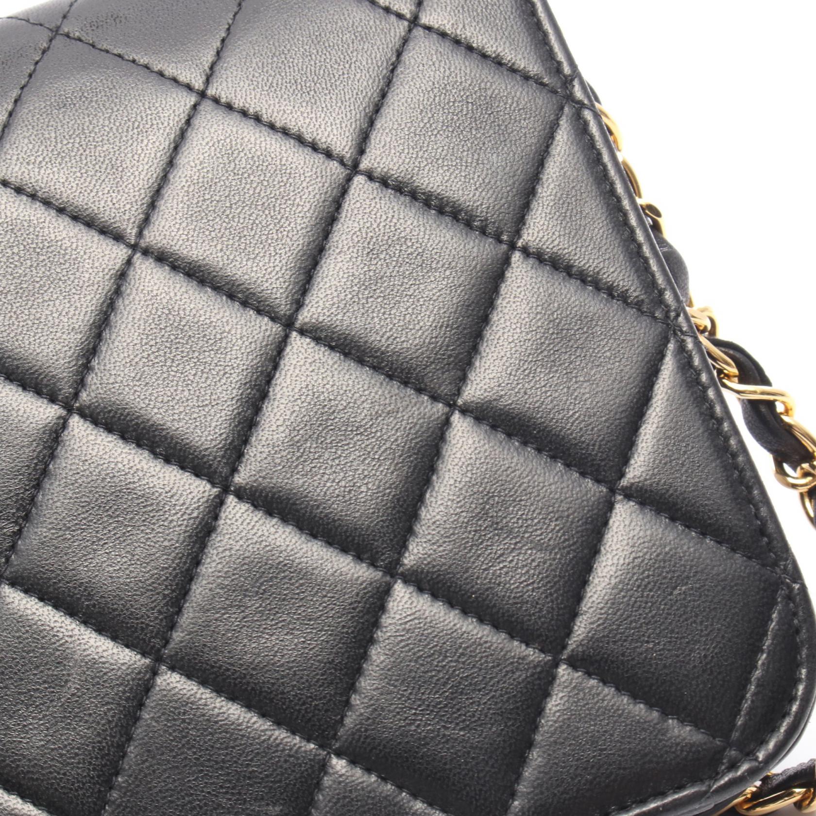 マトラッセ フルフラップ チェーンショルダーバッグ ラムスキン ブラック ゴールド金具 シャネル バッグ CHANEL