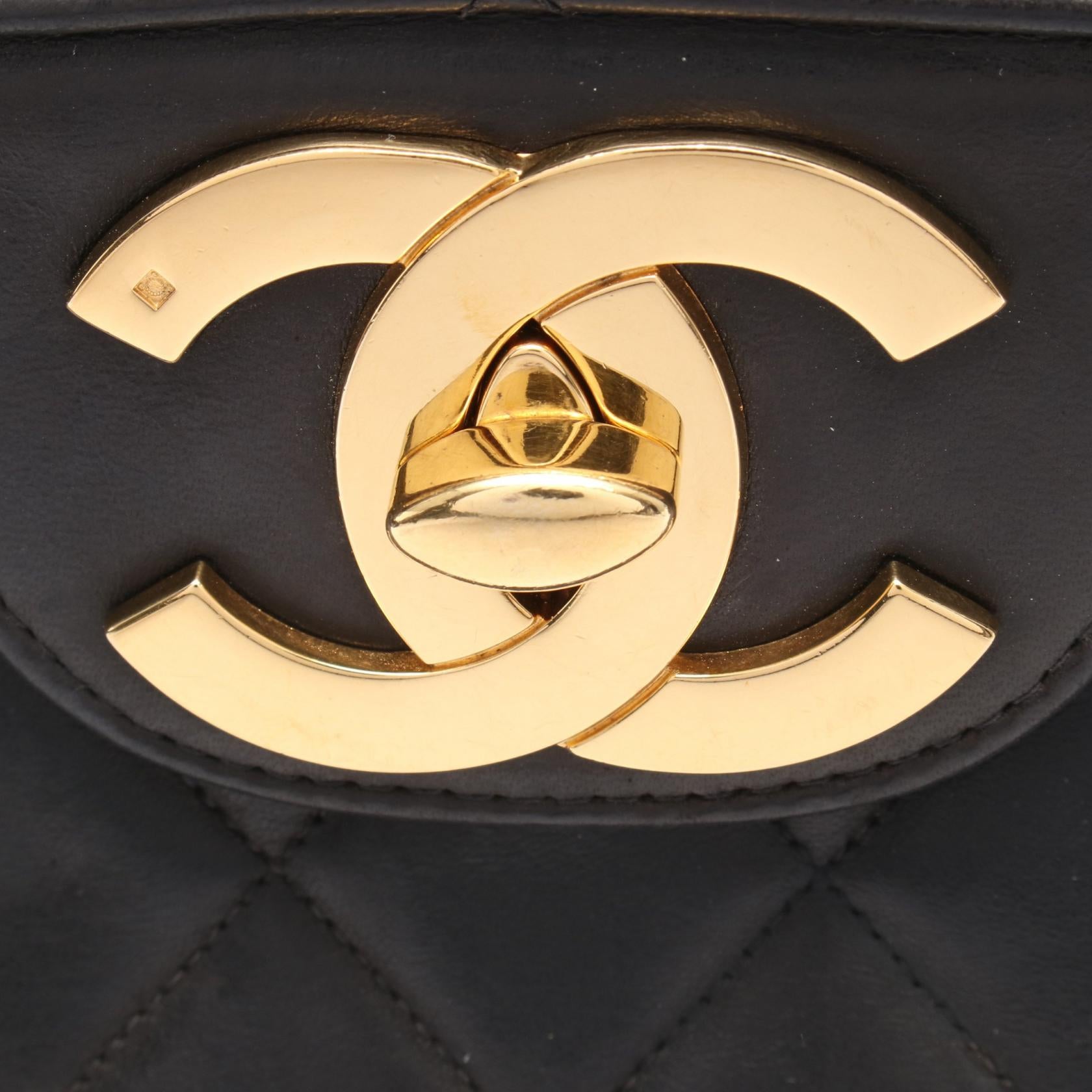 デカマトラッセ 30 シングルフラップ Wチェーンショルダーバッグ ラムスキン ブラック ゴールド金具 シャネル バッグ CHANEL