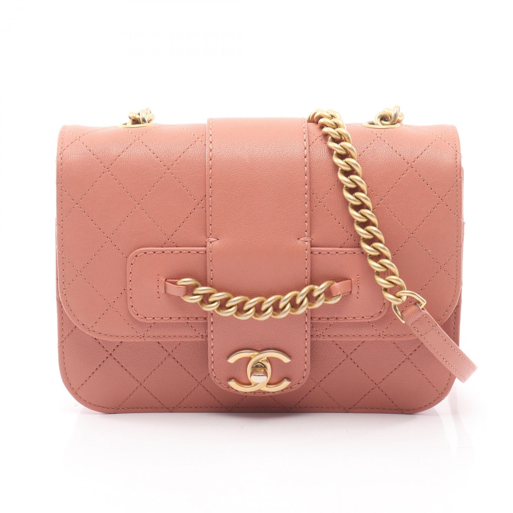 マトラッセ チェーンショルダーバッグ レザー ピンク ゴールド金具 シャネル バッグ CHANEL